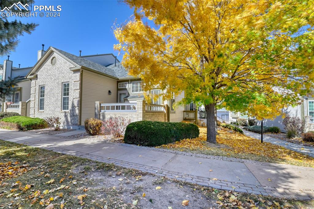 5055 Saddleback Heights