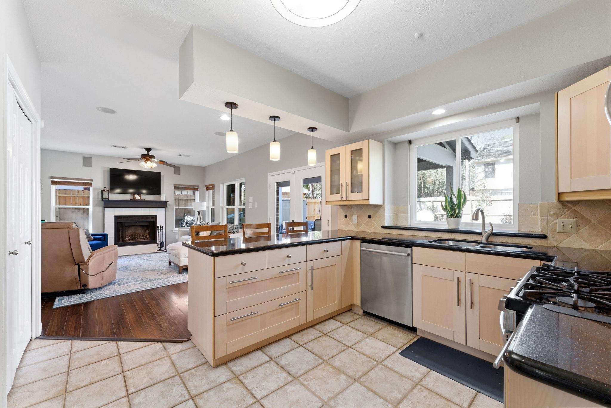 31 N Pathfinders Circle