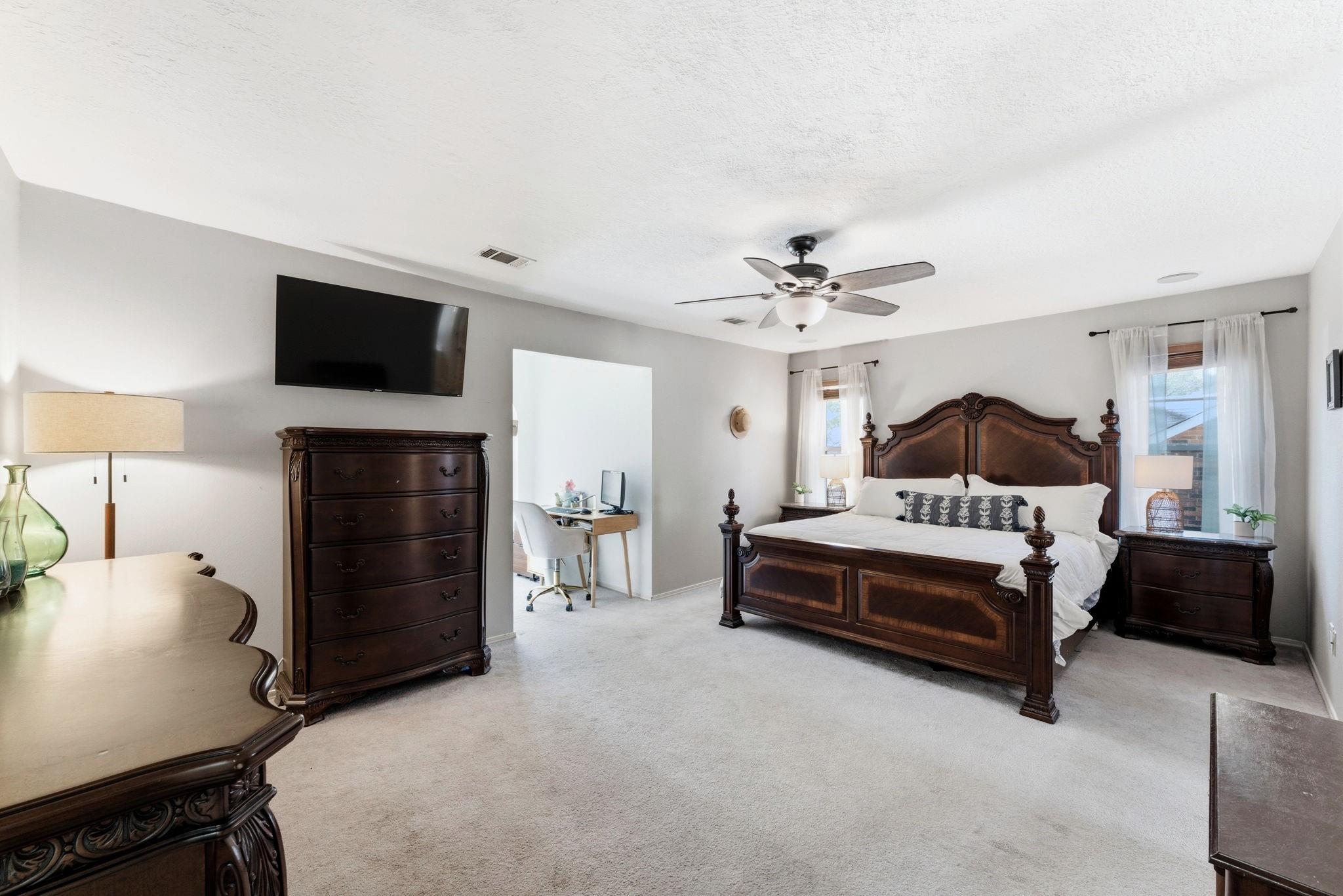 31 N Pathfinders Circle