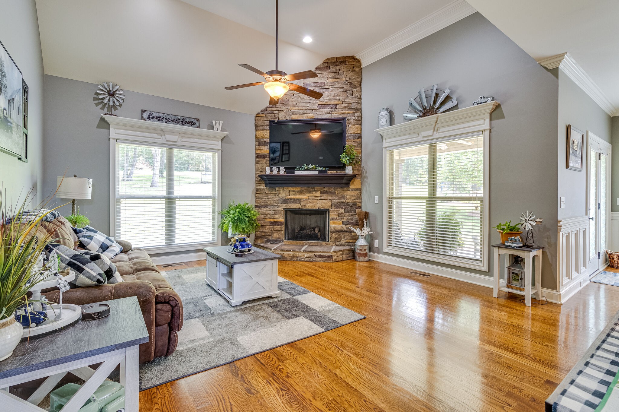 109 Hawthorne Valley
