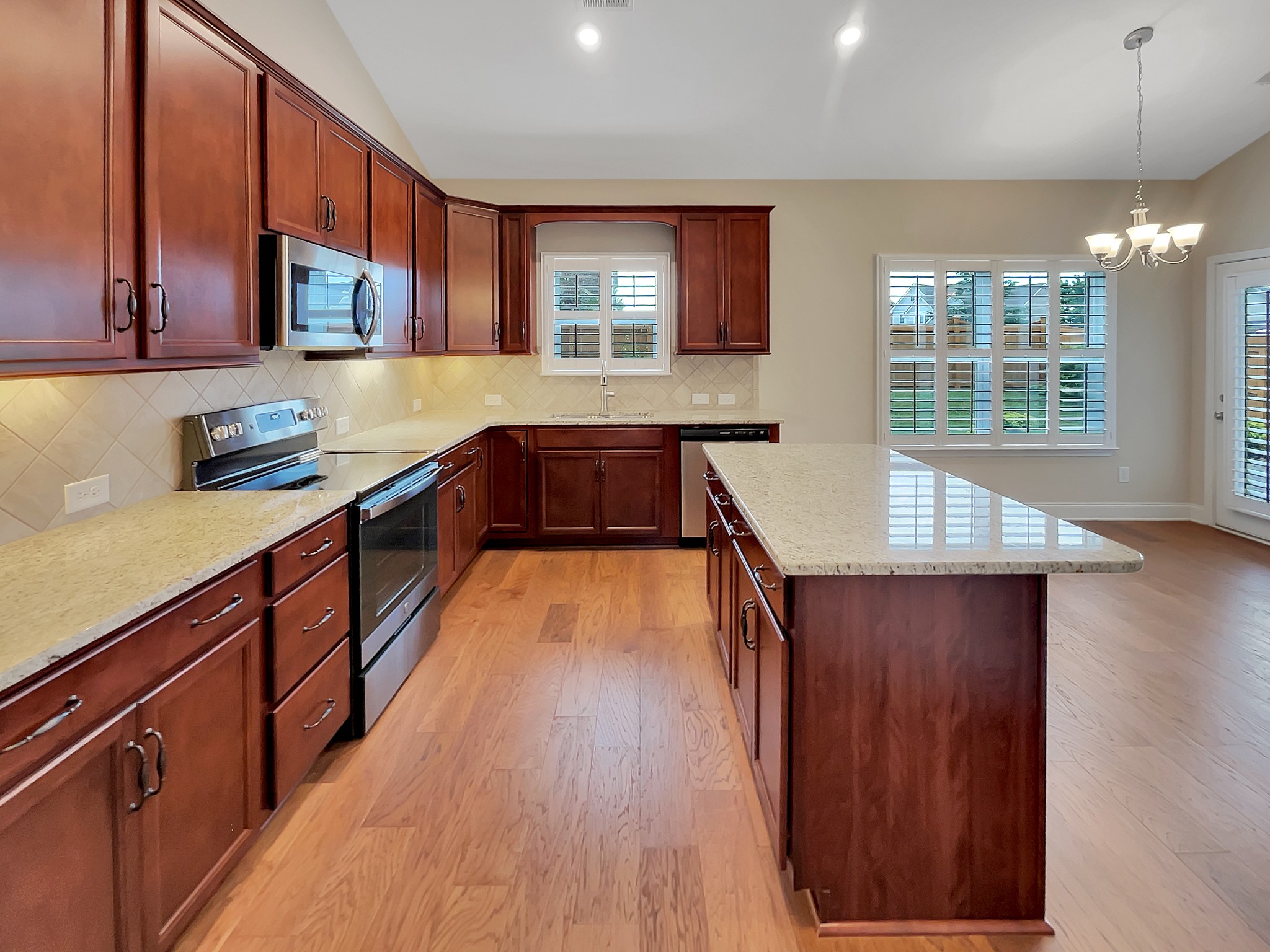 1326 Whispering Oaks Dr Unit: 693