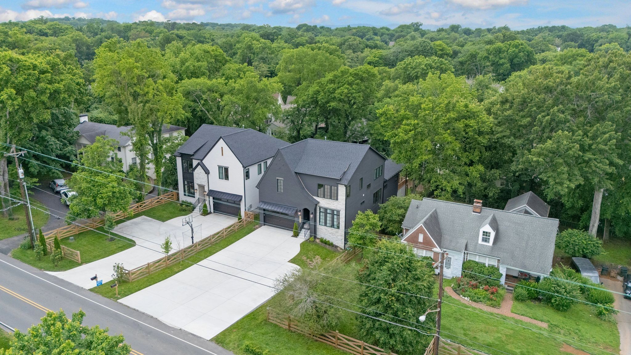 3733 Estes Rd