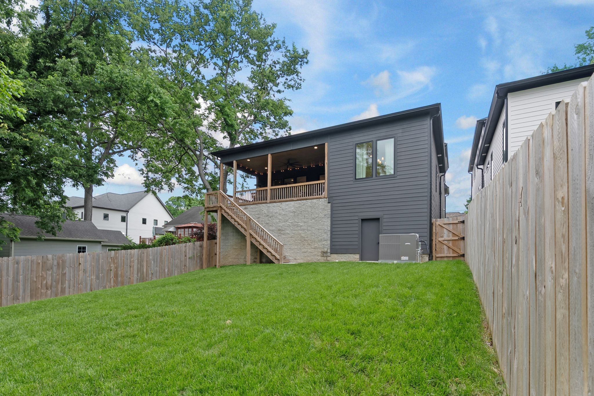3733 Estes Rd