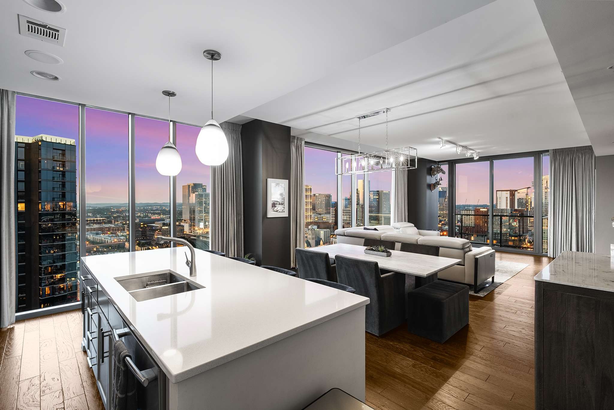 1212 Laurel St Unit: 2202