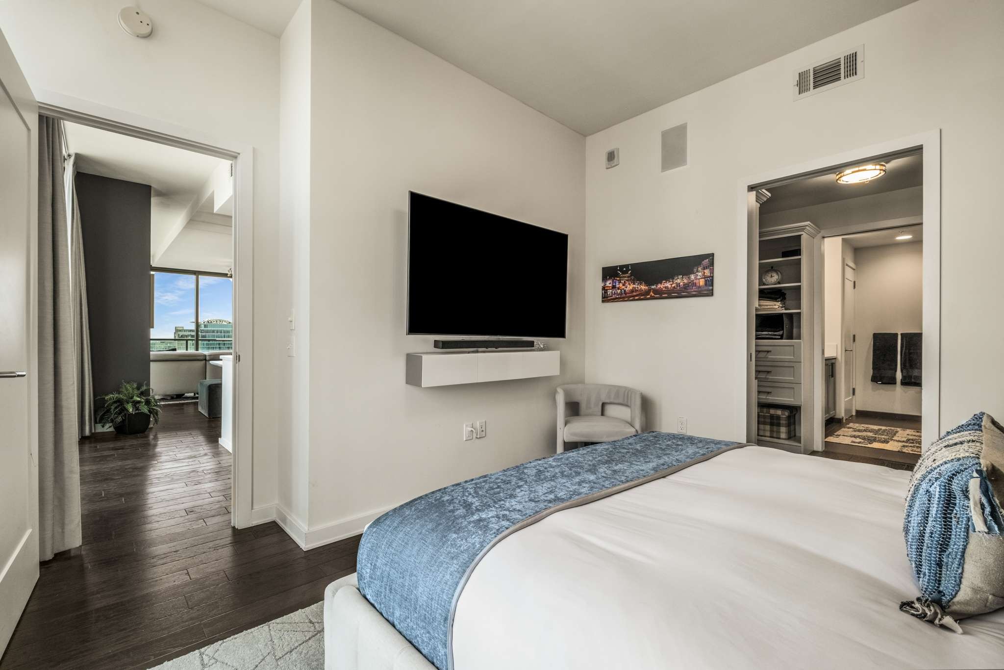 1212 Laurel St Unit: 2202