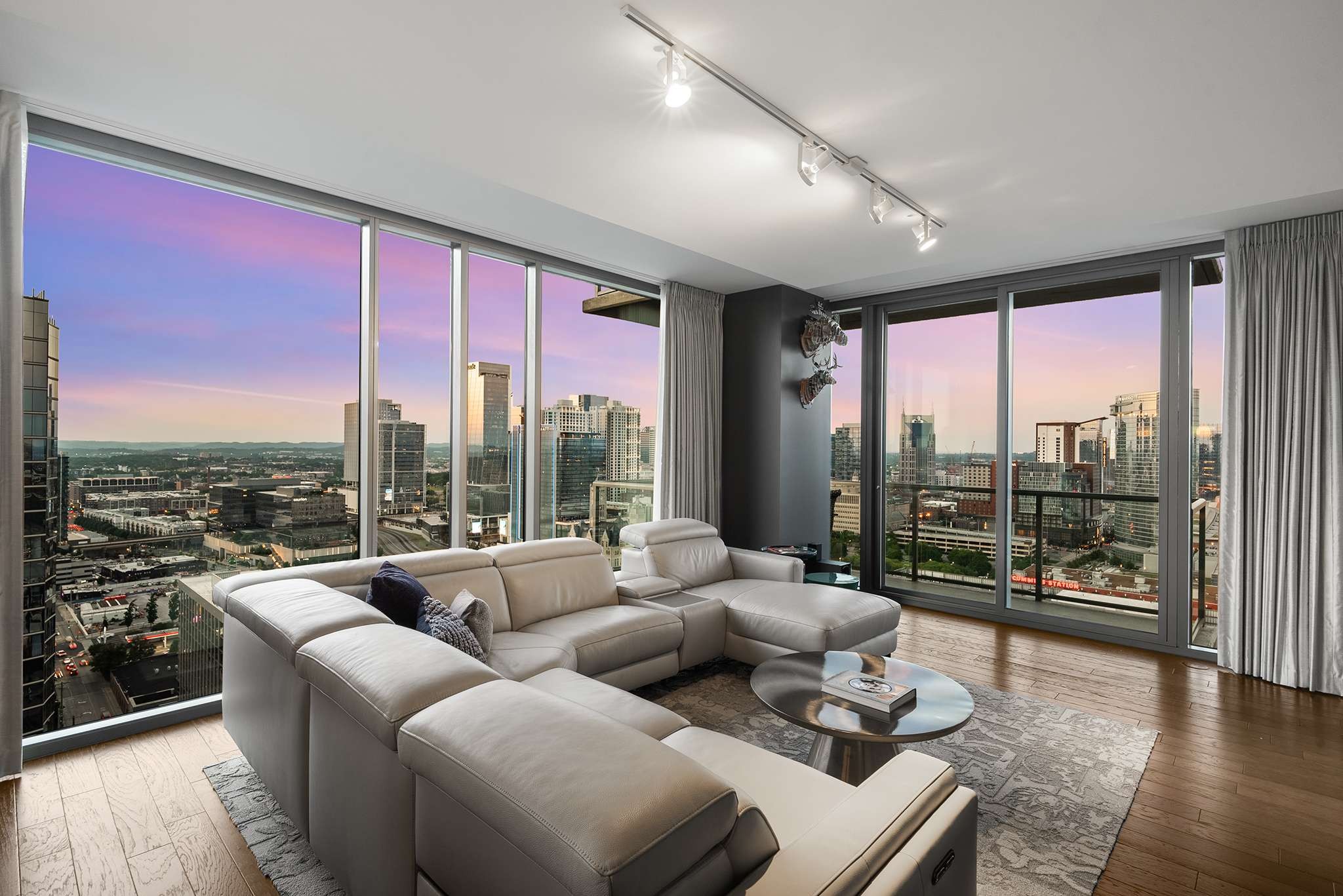 1212 Laurel St Unit: 2202