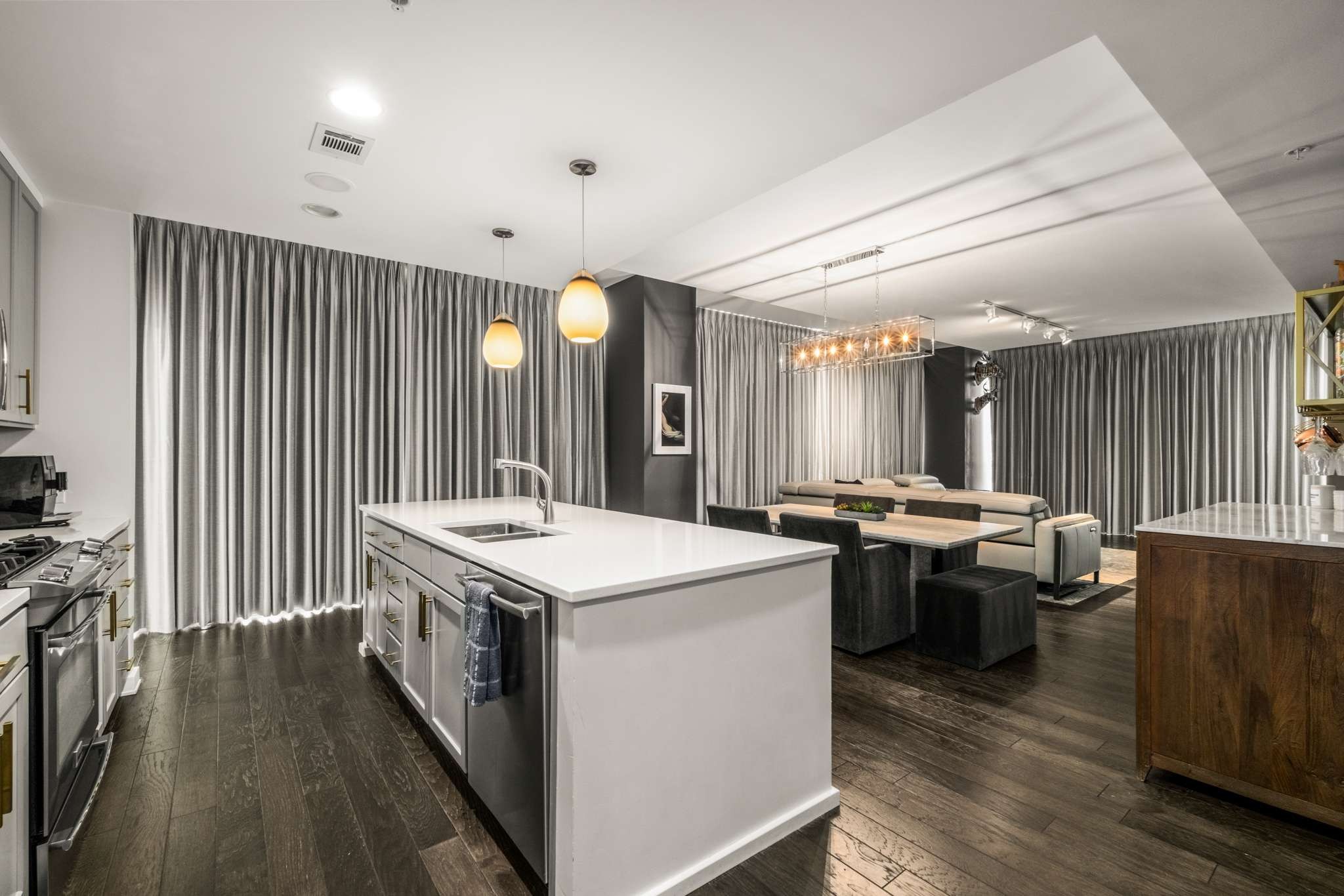 1212 Laurel St Unit: 2202