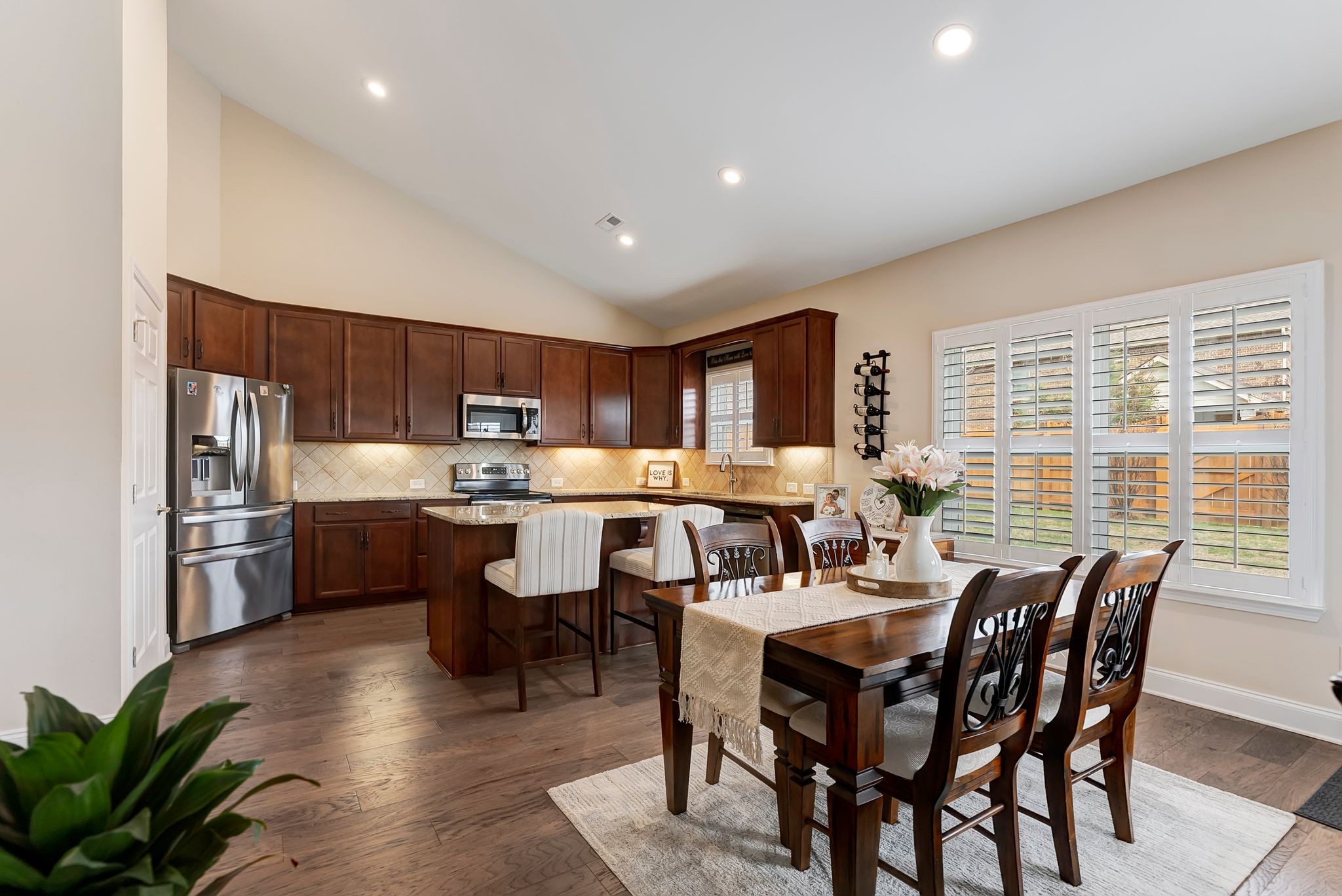 1326 Whispering Oaks Dr