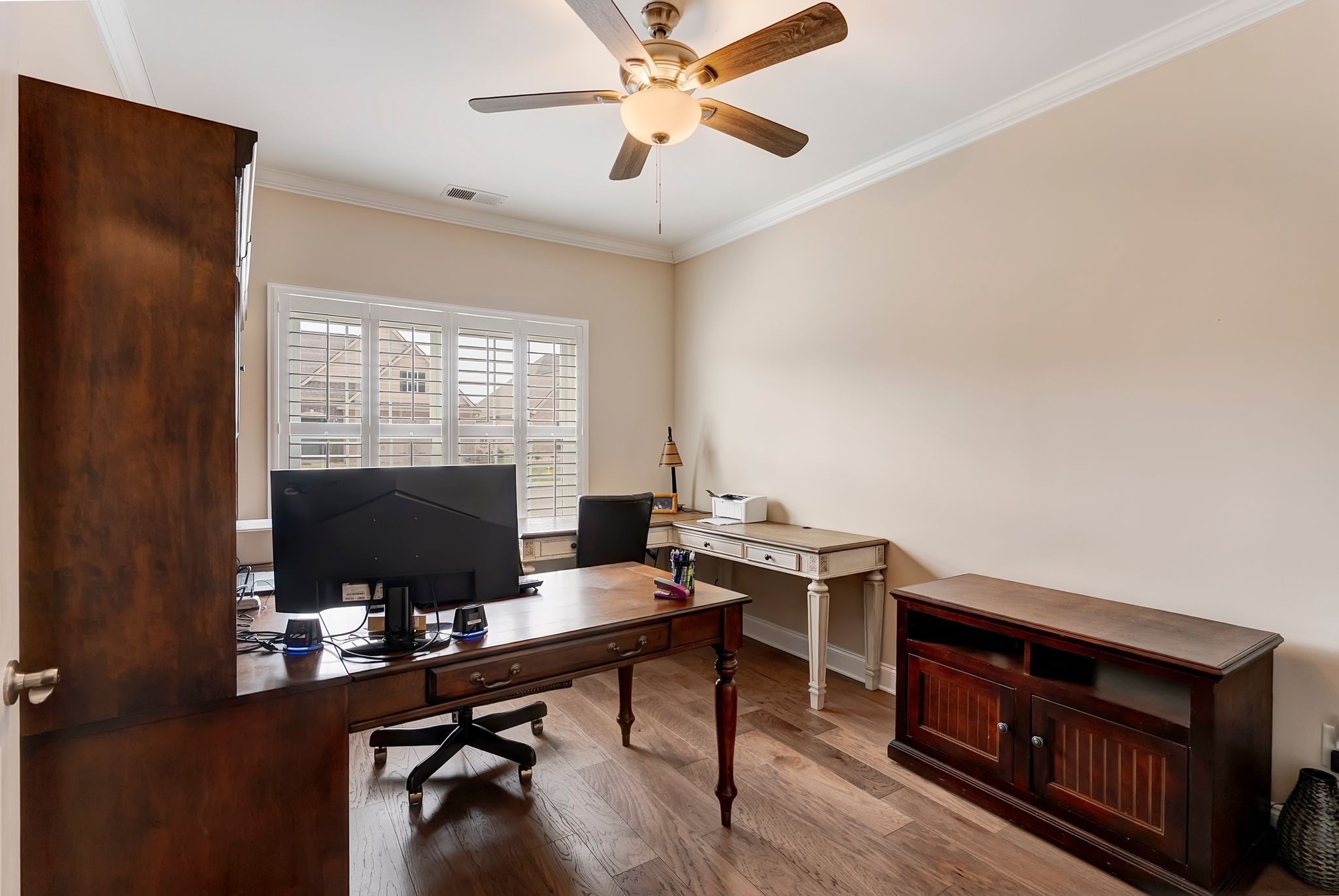 1326 Whispering Oaks Dr