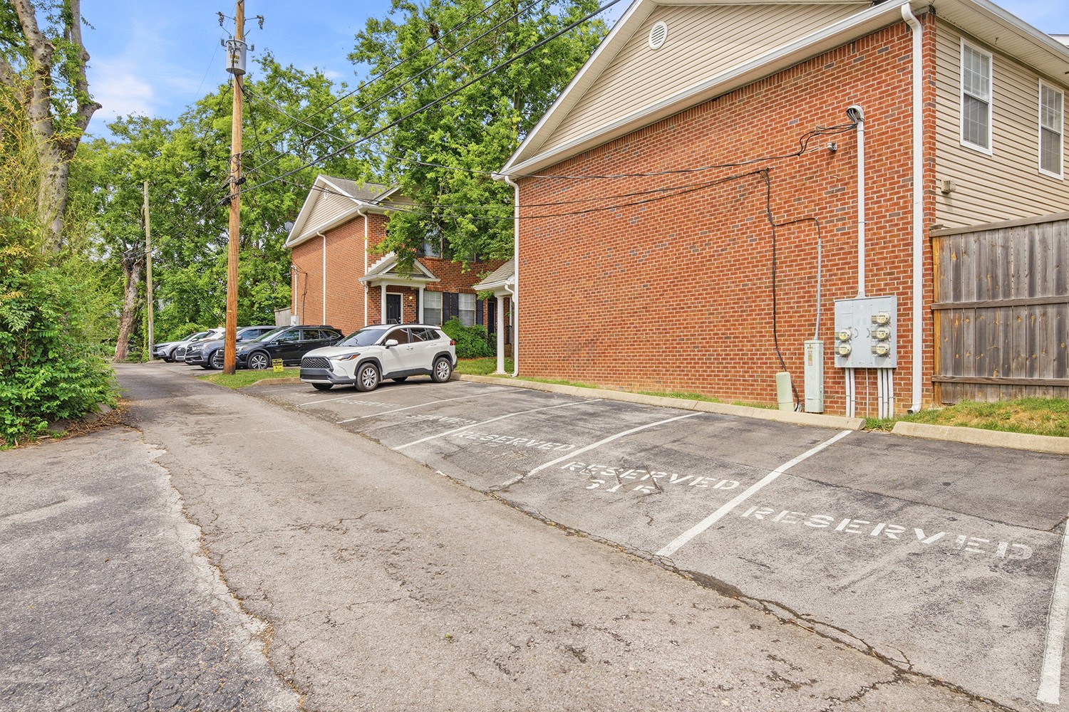 3161 Parthenon Ave Unit: 103