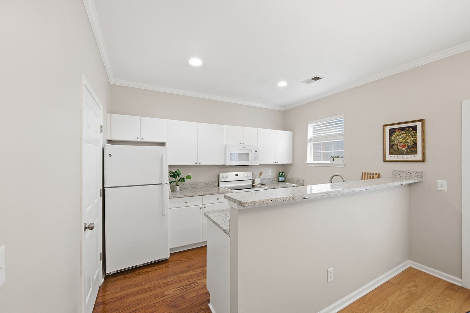 3161 Parthenon Ave Unit: 103
