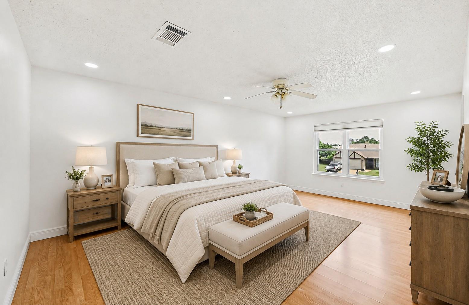 1804 Oakridge DR