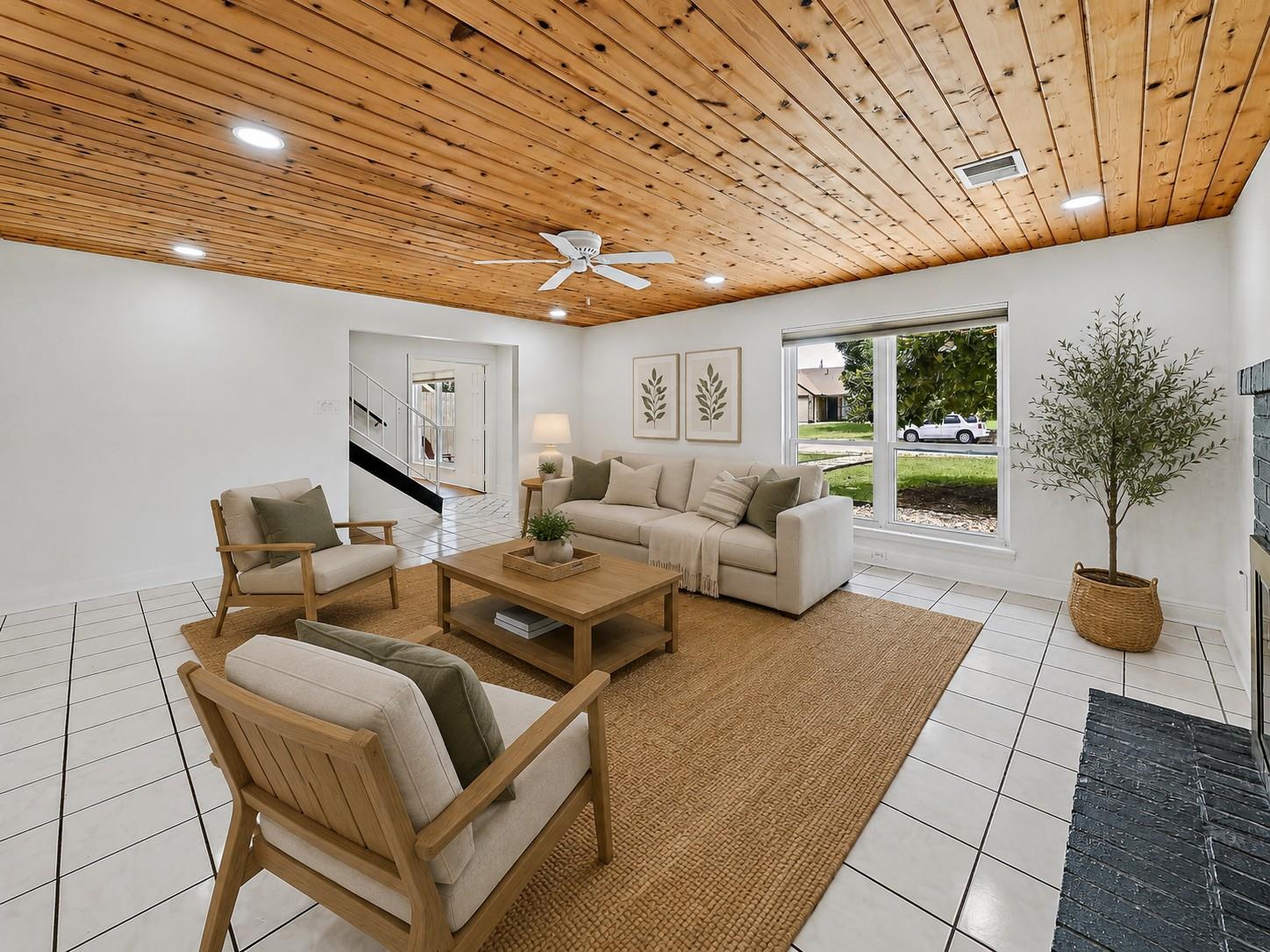 1804 Oakridge DR