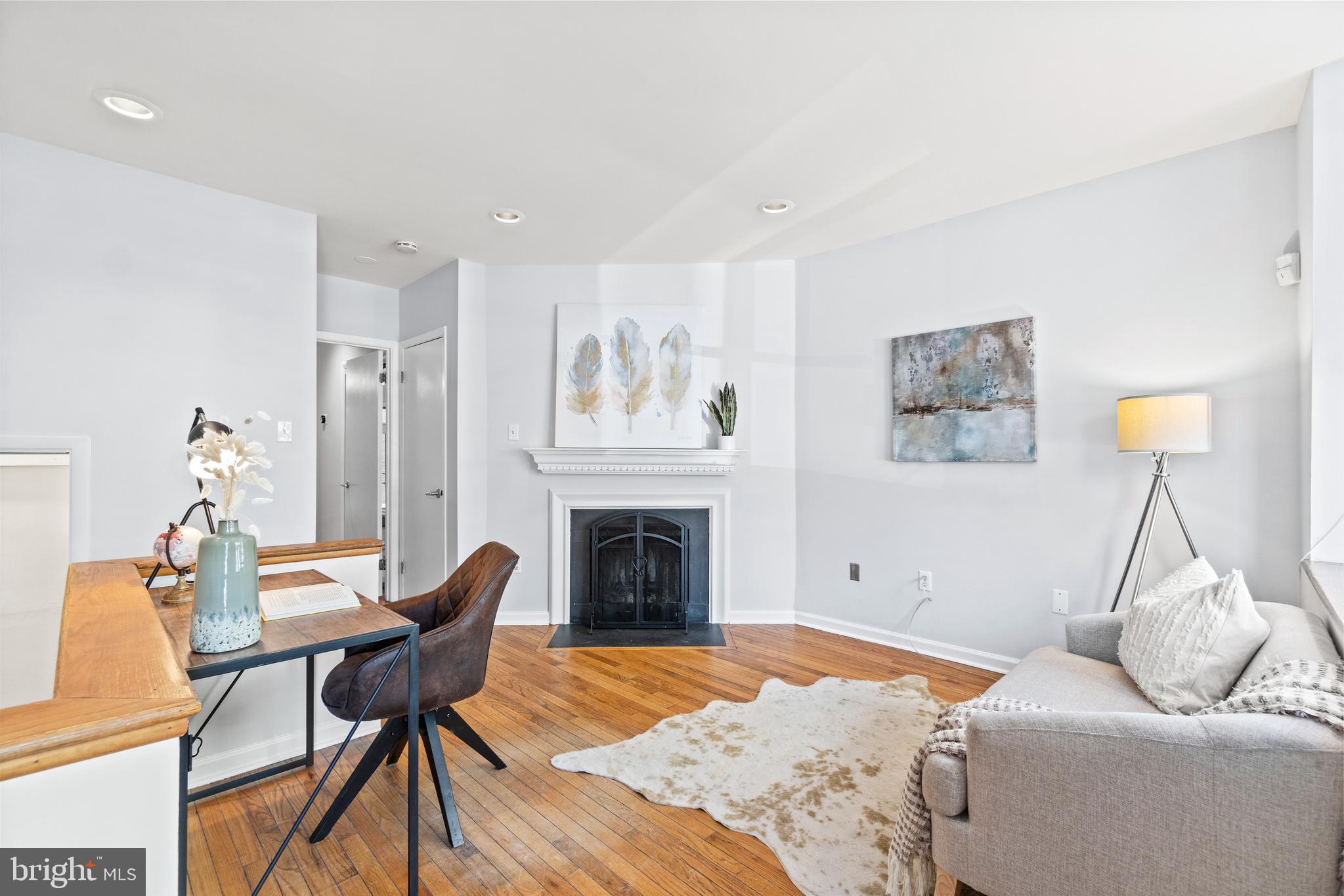 2502 M St NW #2502