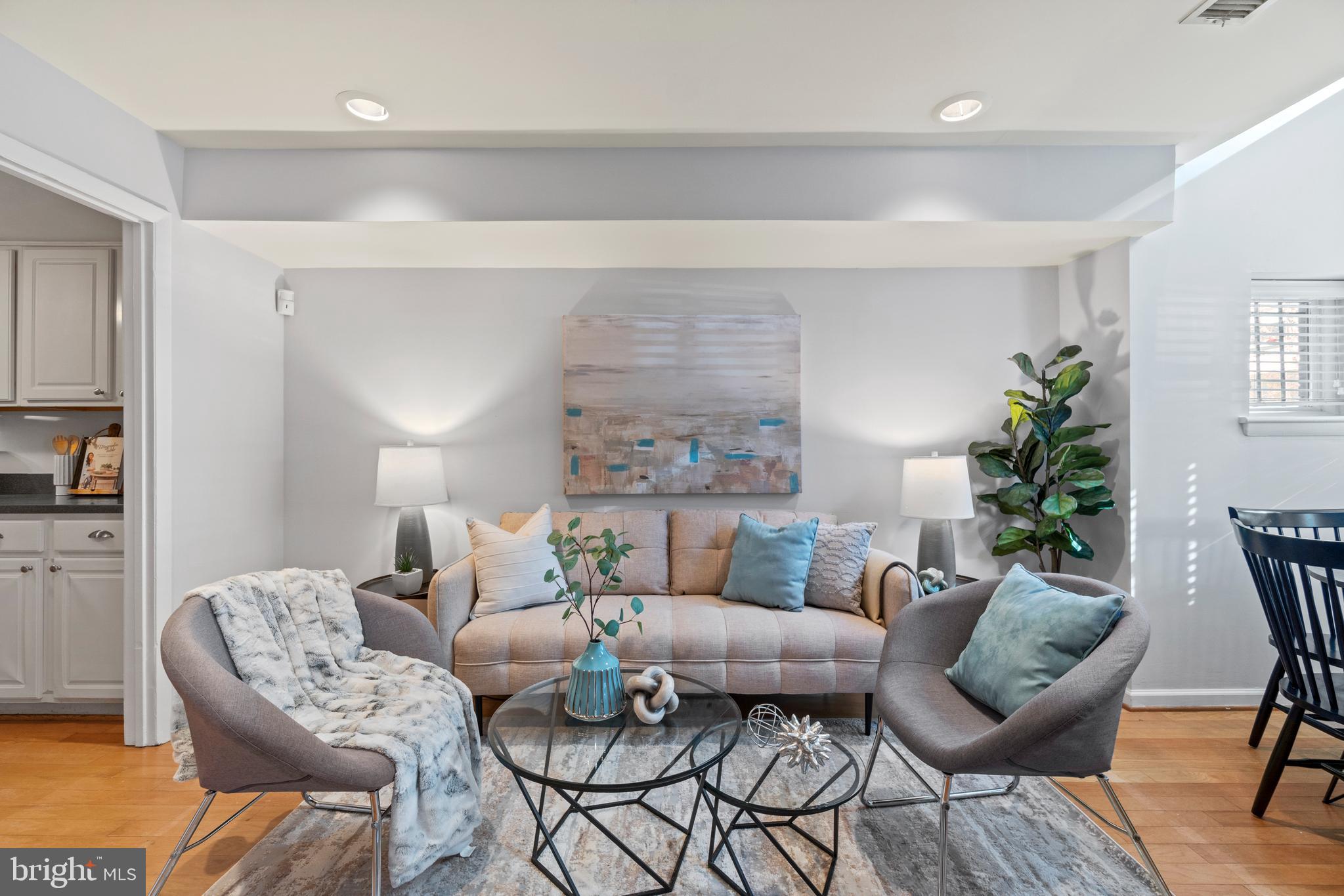 2502 M St NW #2502