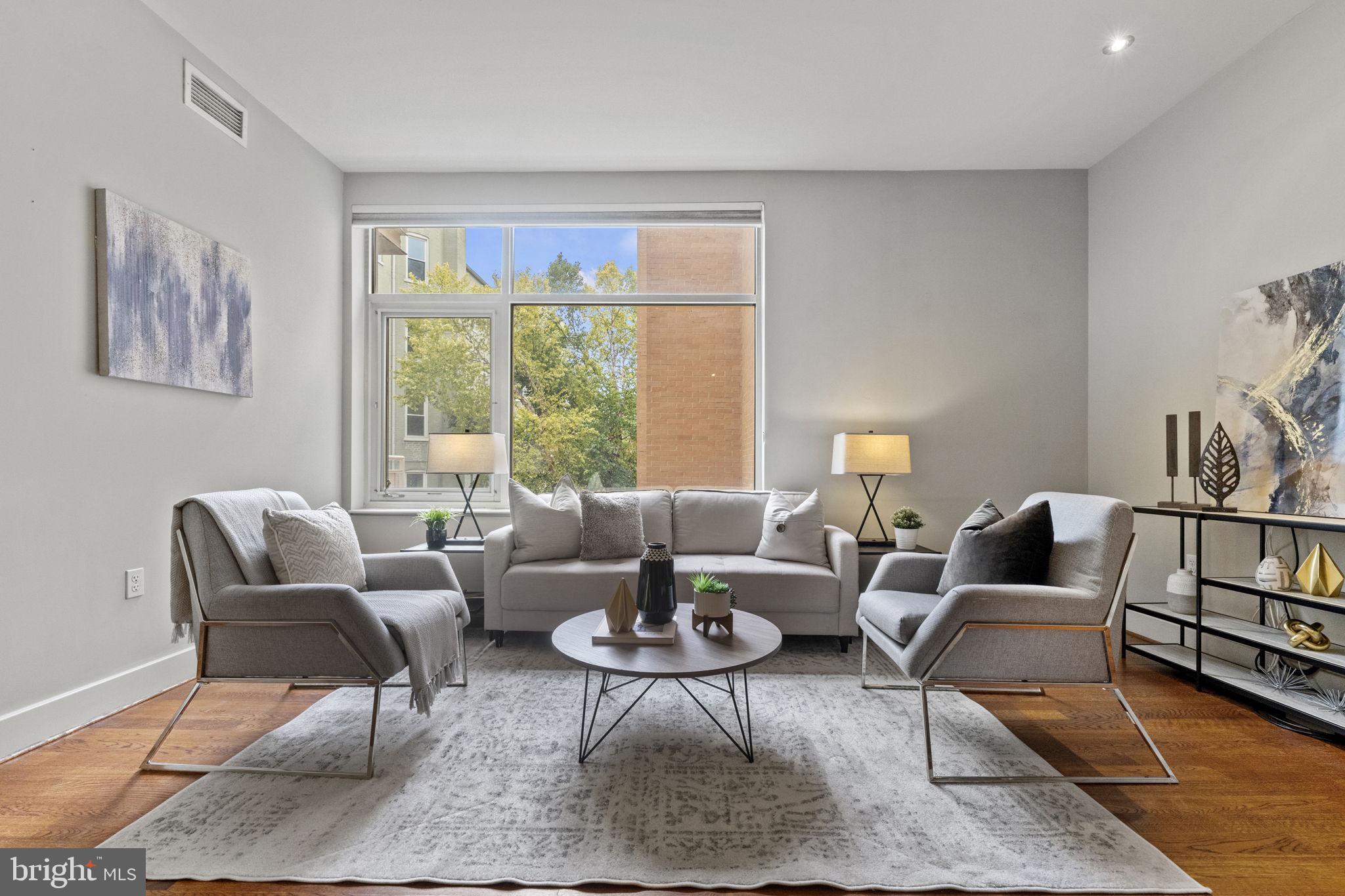 1348 Euclid St NW #204
