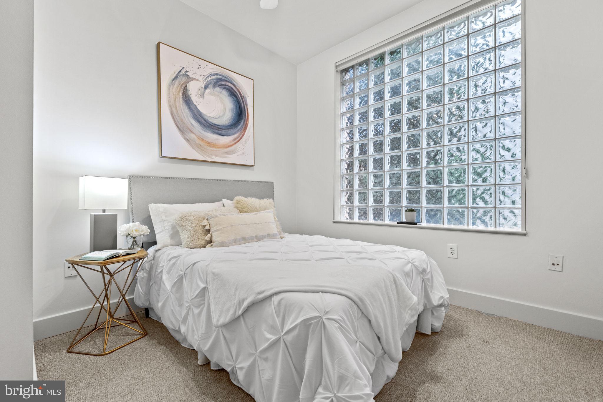 1348 Euclid St NW #204