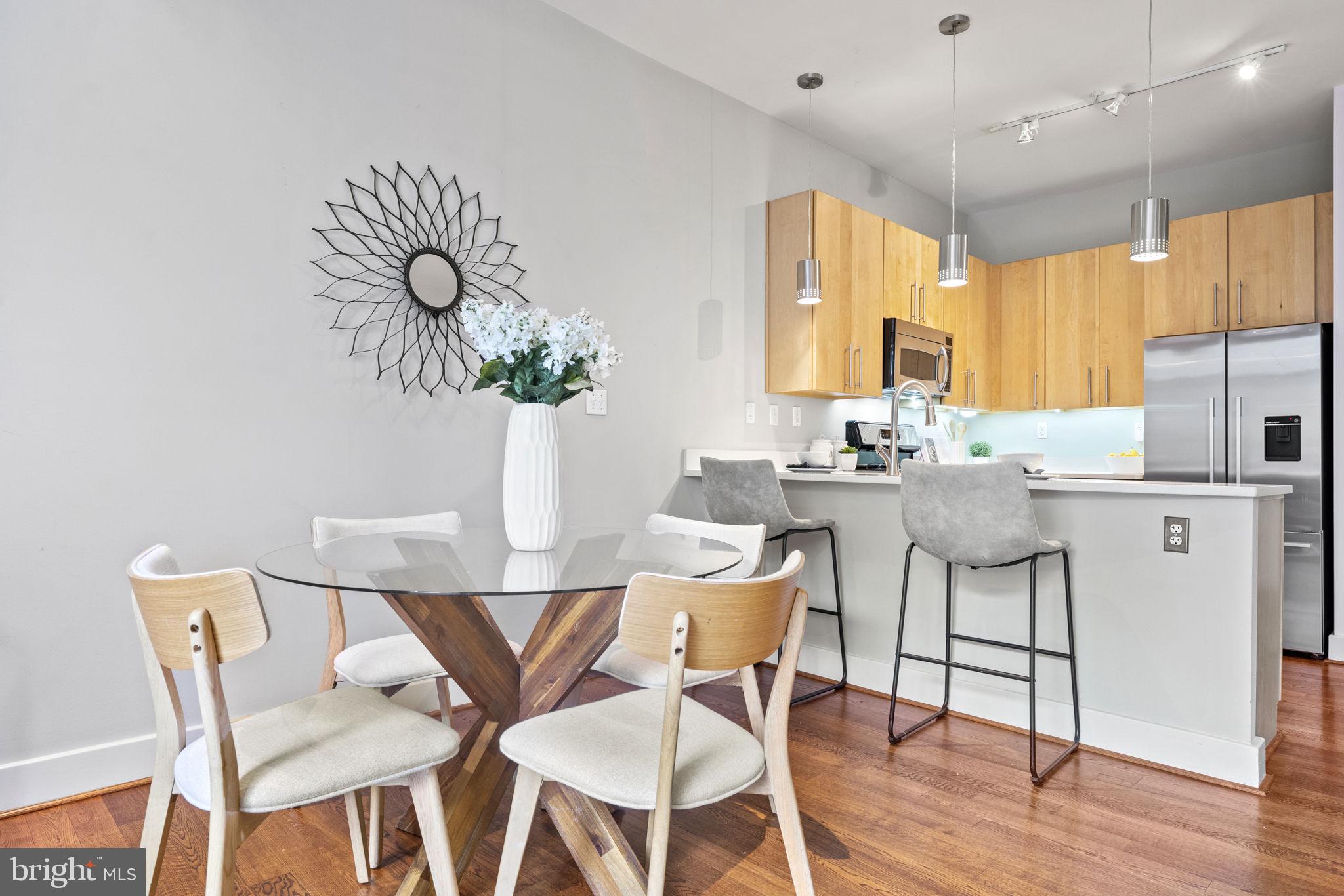 1348 Euclid St NW #204