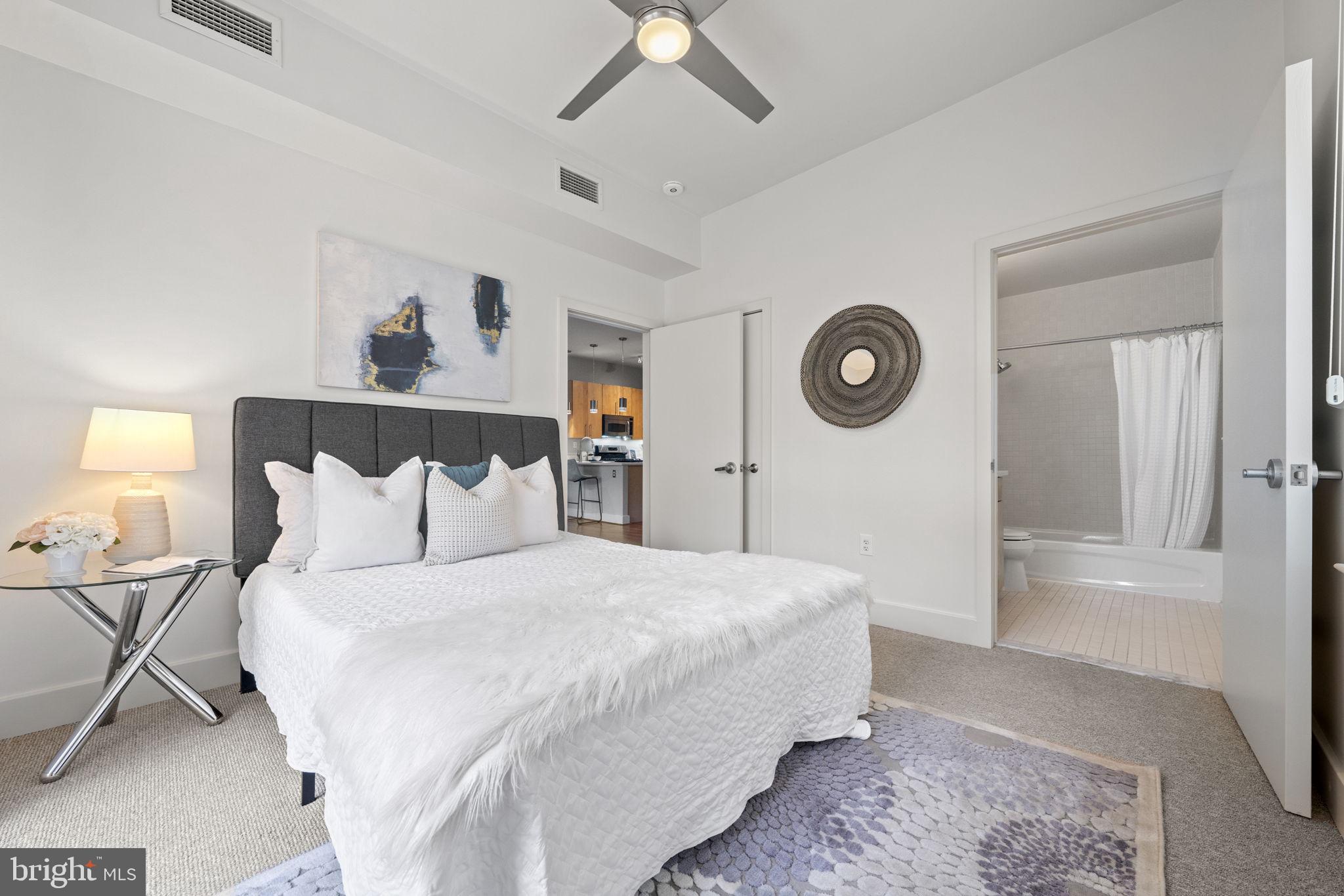 1348 Euclid St NW #204