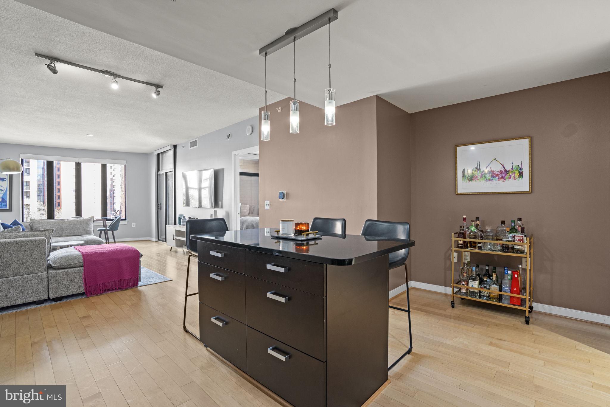 1010 Massachusetts Ave NW #502