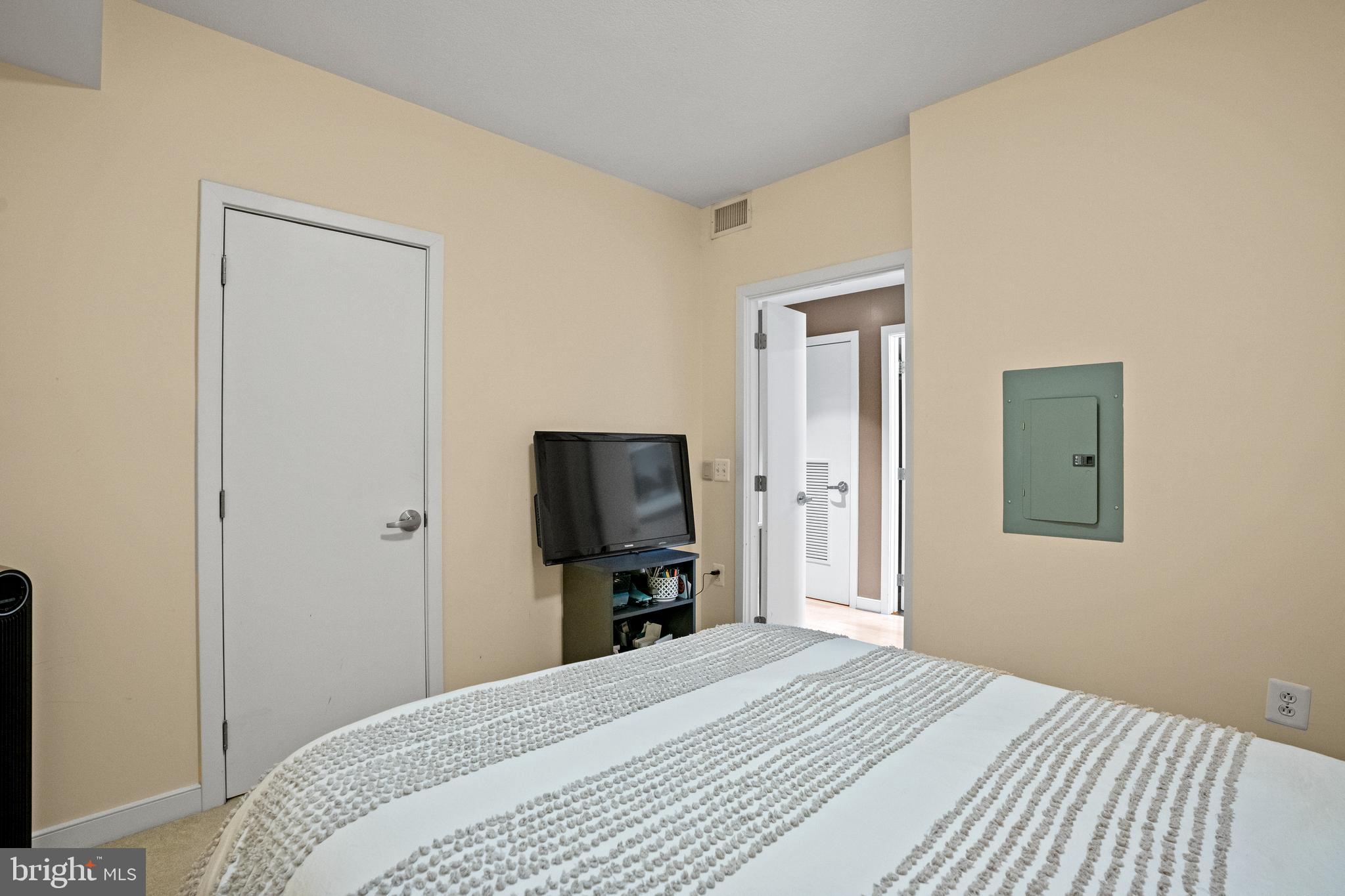 1010 Massachusetts Ave NW #502