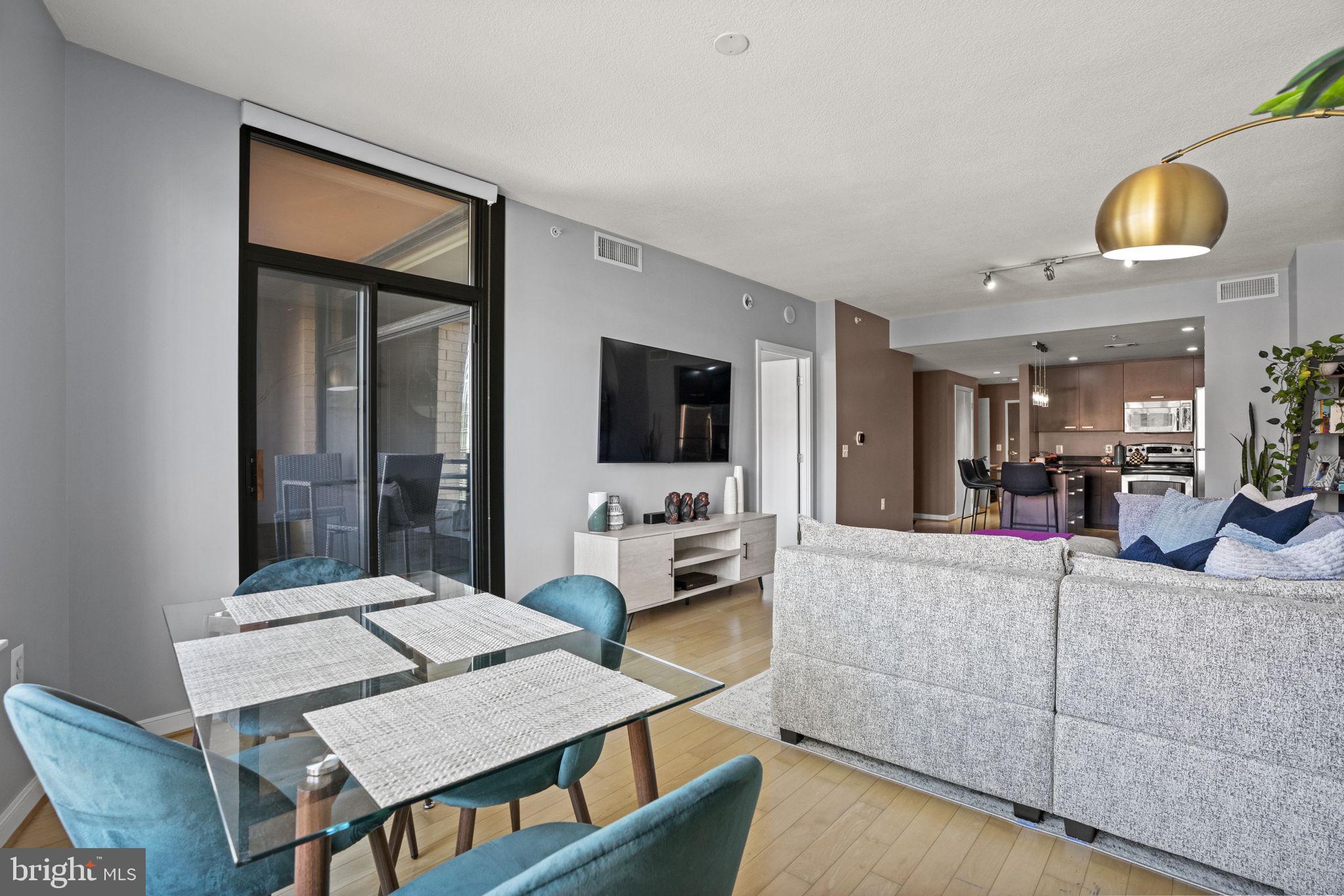 1010 Massachusetts Ave NW #502