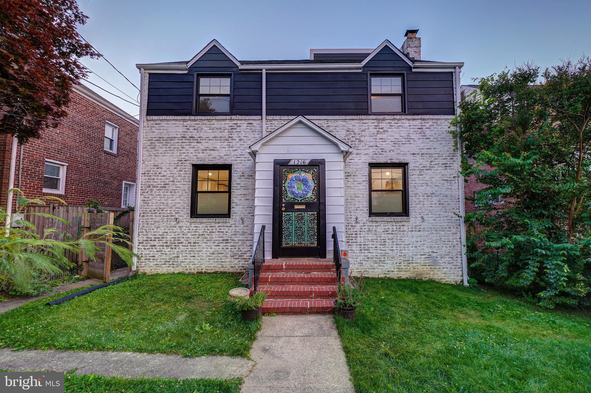 1216 Underwood St NW