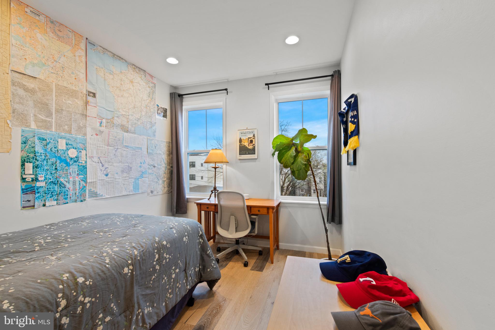 754 Lamont St NW #2