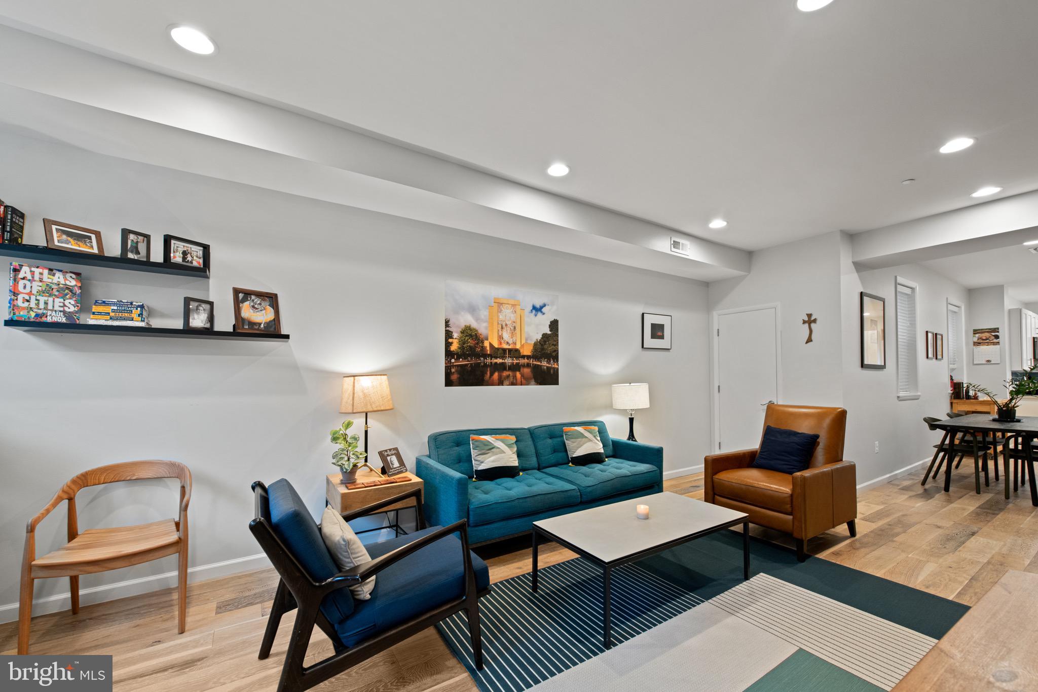 754 Lamont St NW #2