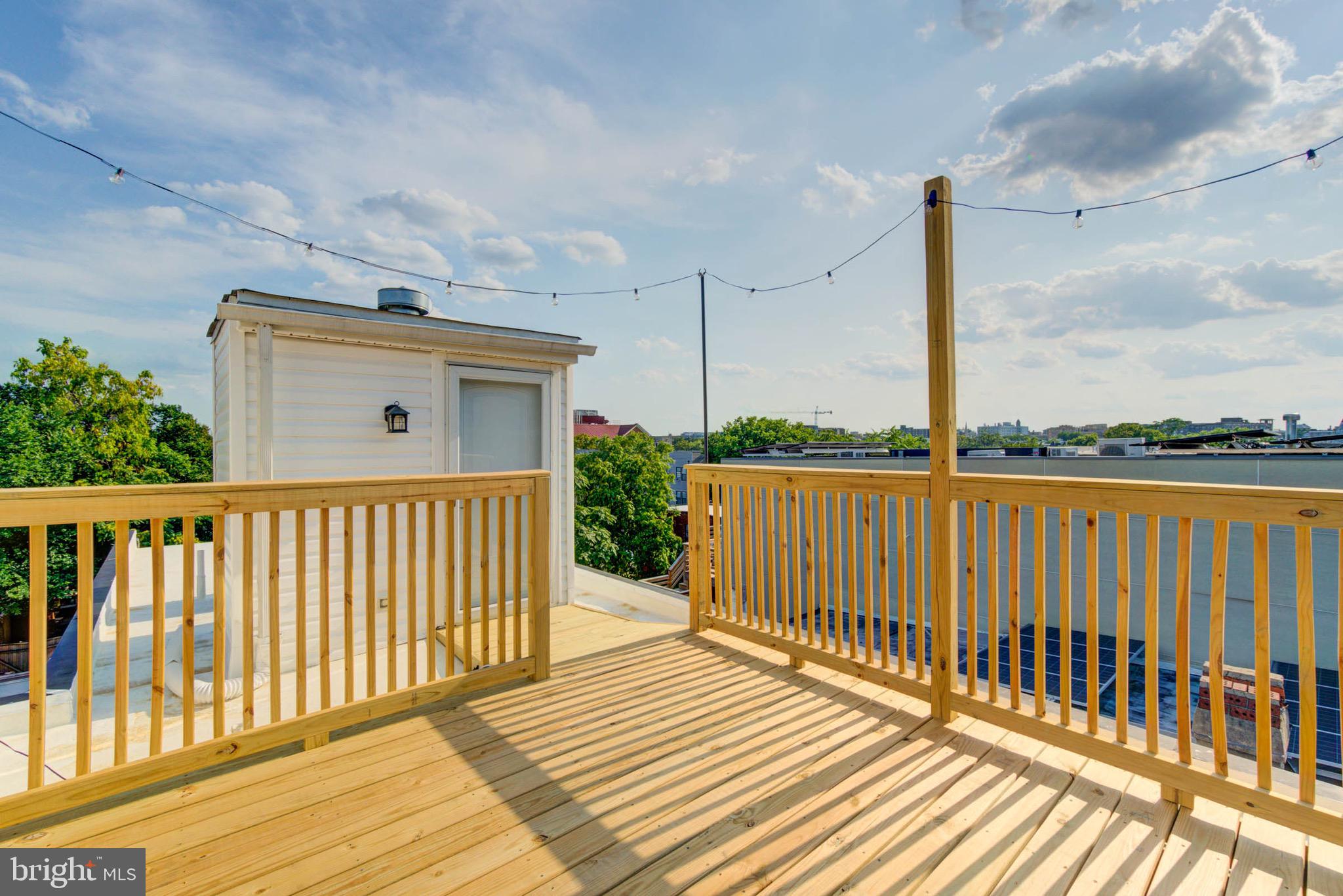 754 Lamont St NW #2