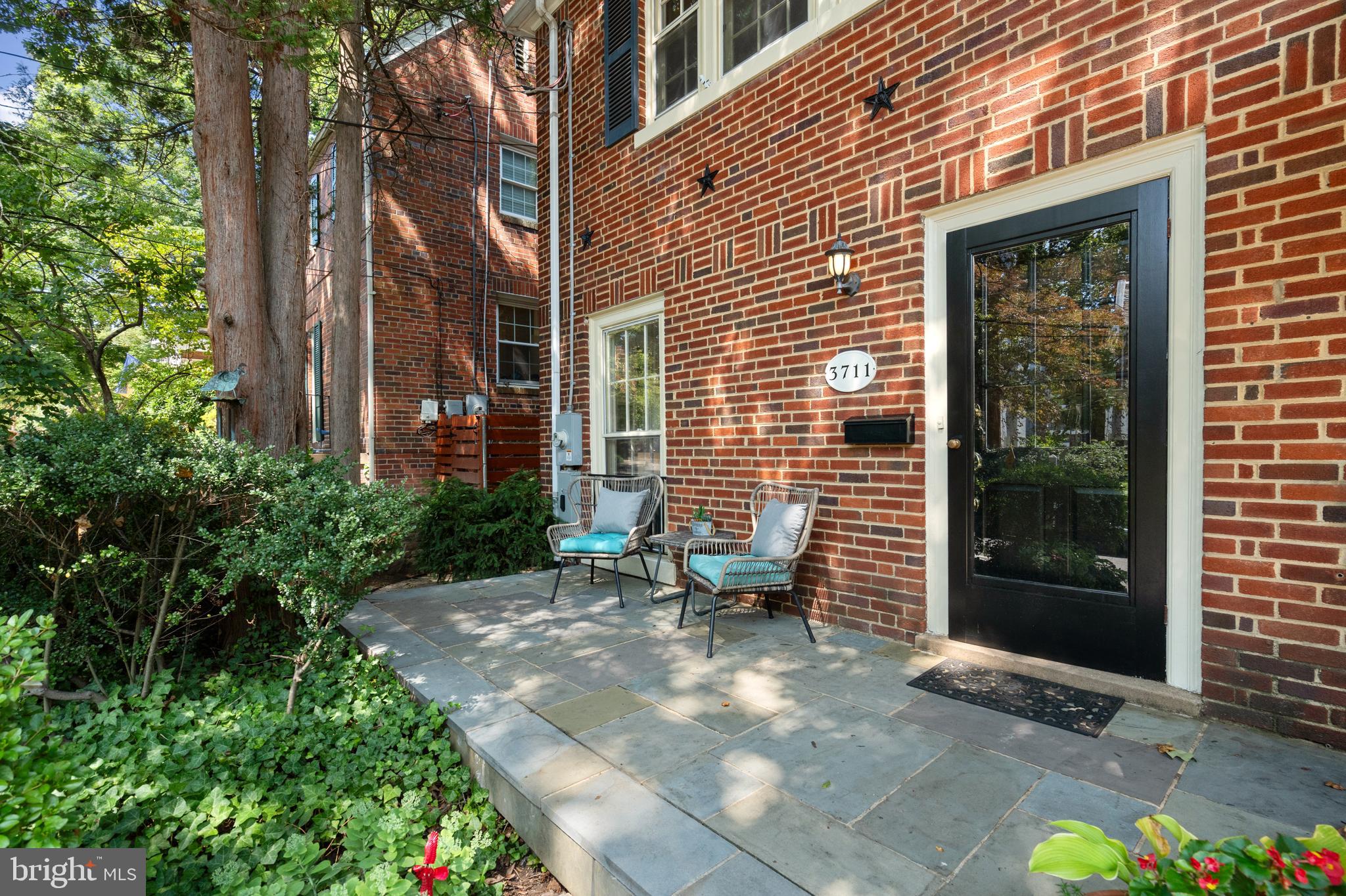 3711 Jenifer St NW