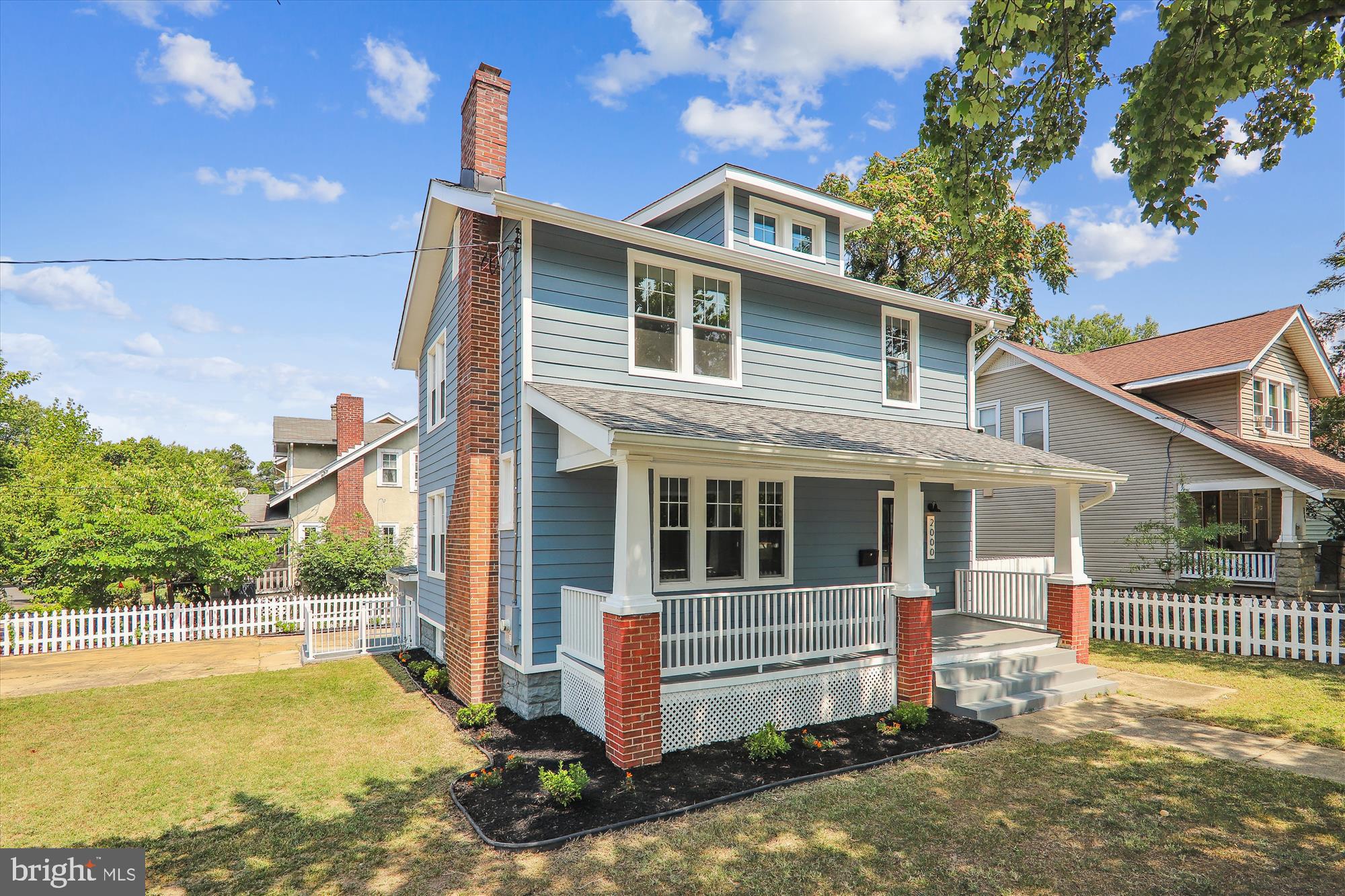 2000 Monroe St NE