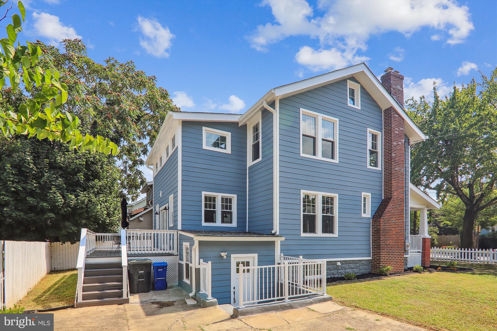 2000 Monroe St NE