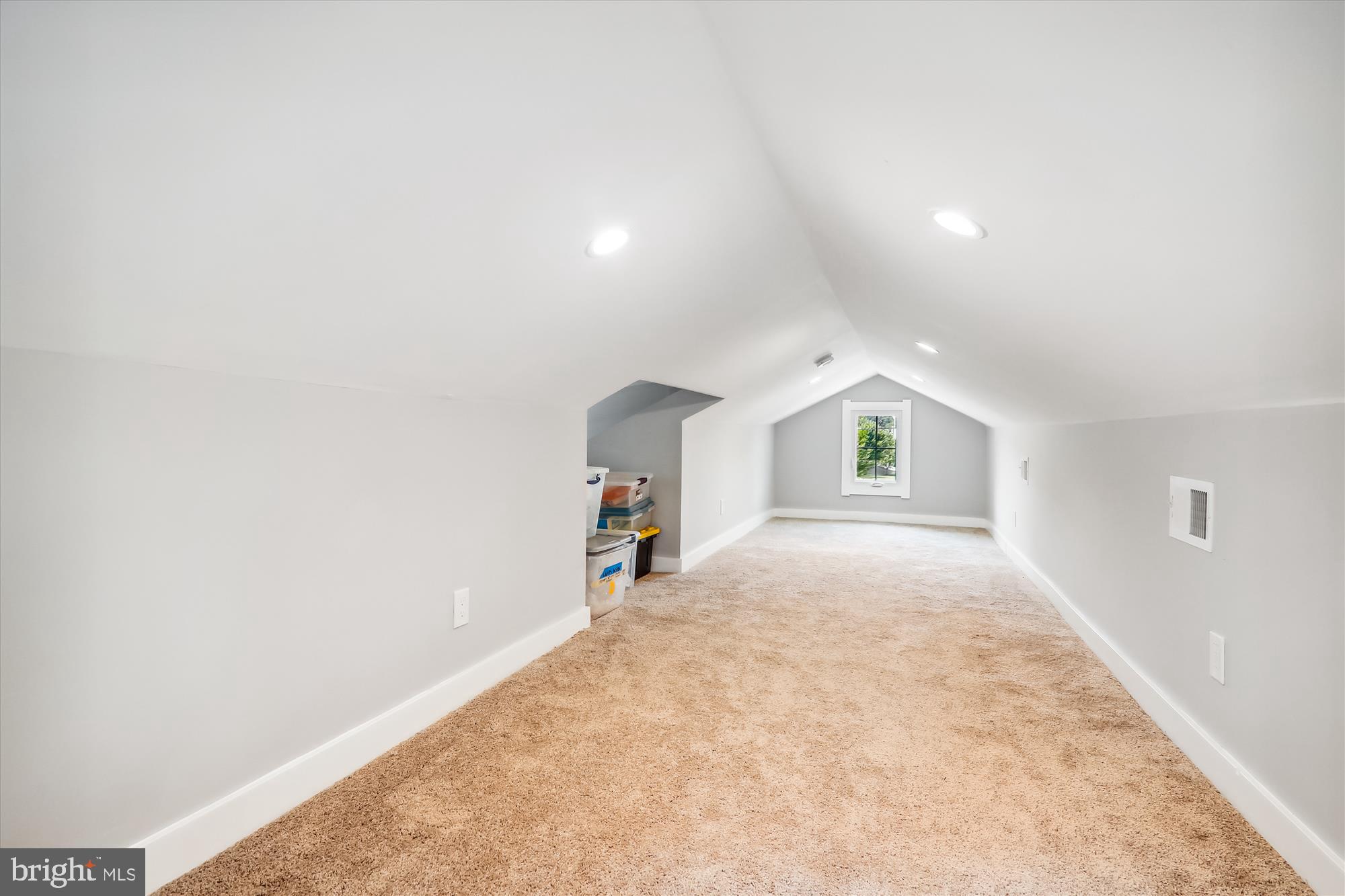 2000 Monroe St NE