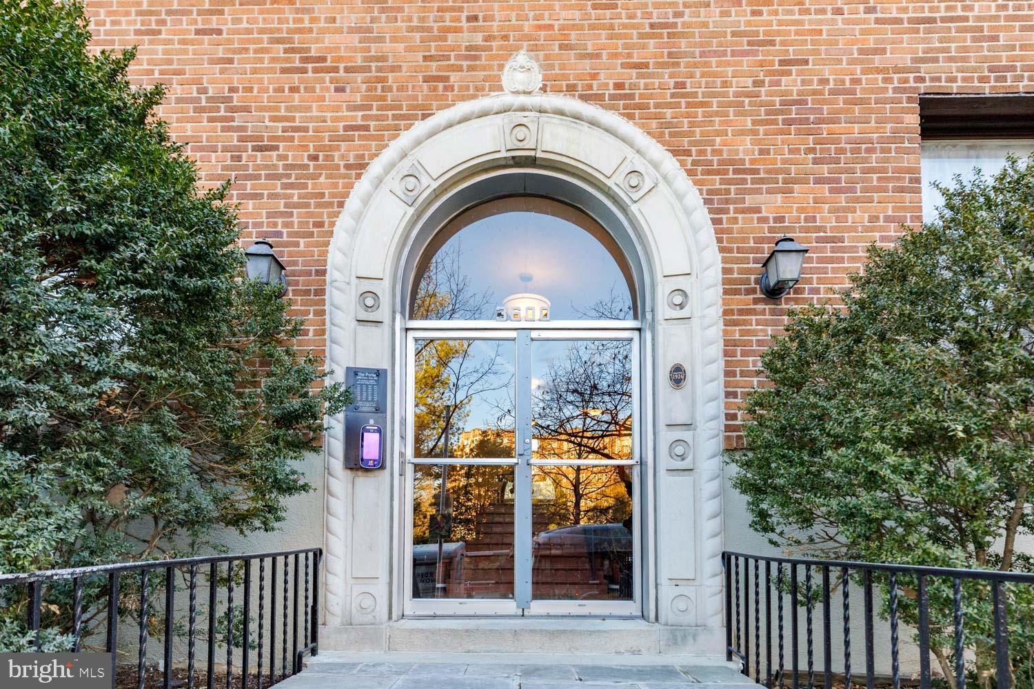3600 Connecticut Ave NW #403