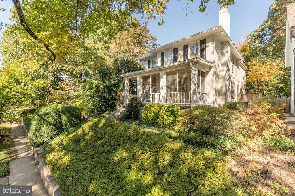 3219 Morrison St NW
