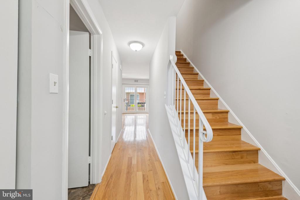 809 Floral Pl NW