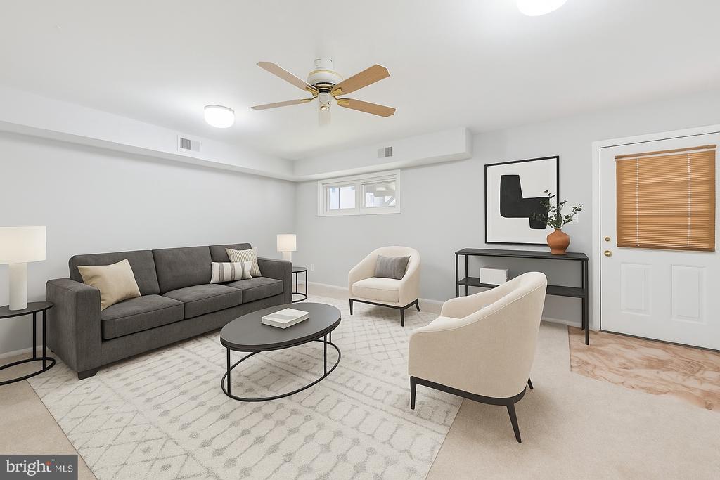 809 Floral Pl NW