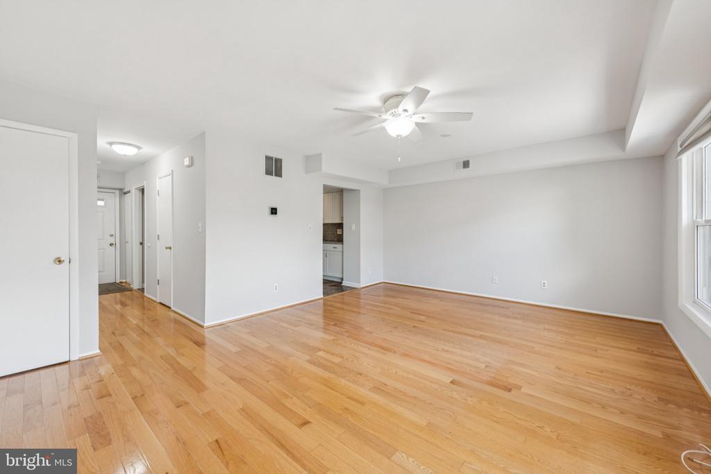 809 Floral Pl NW