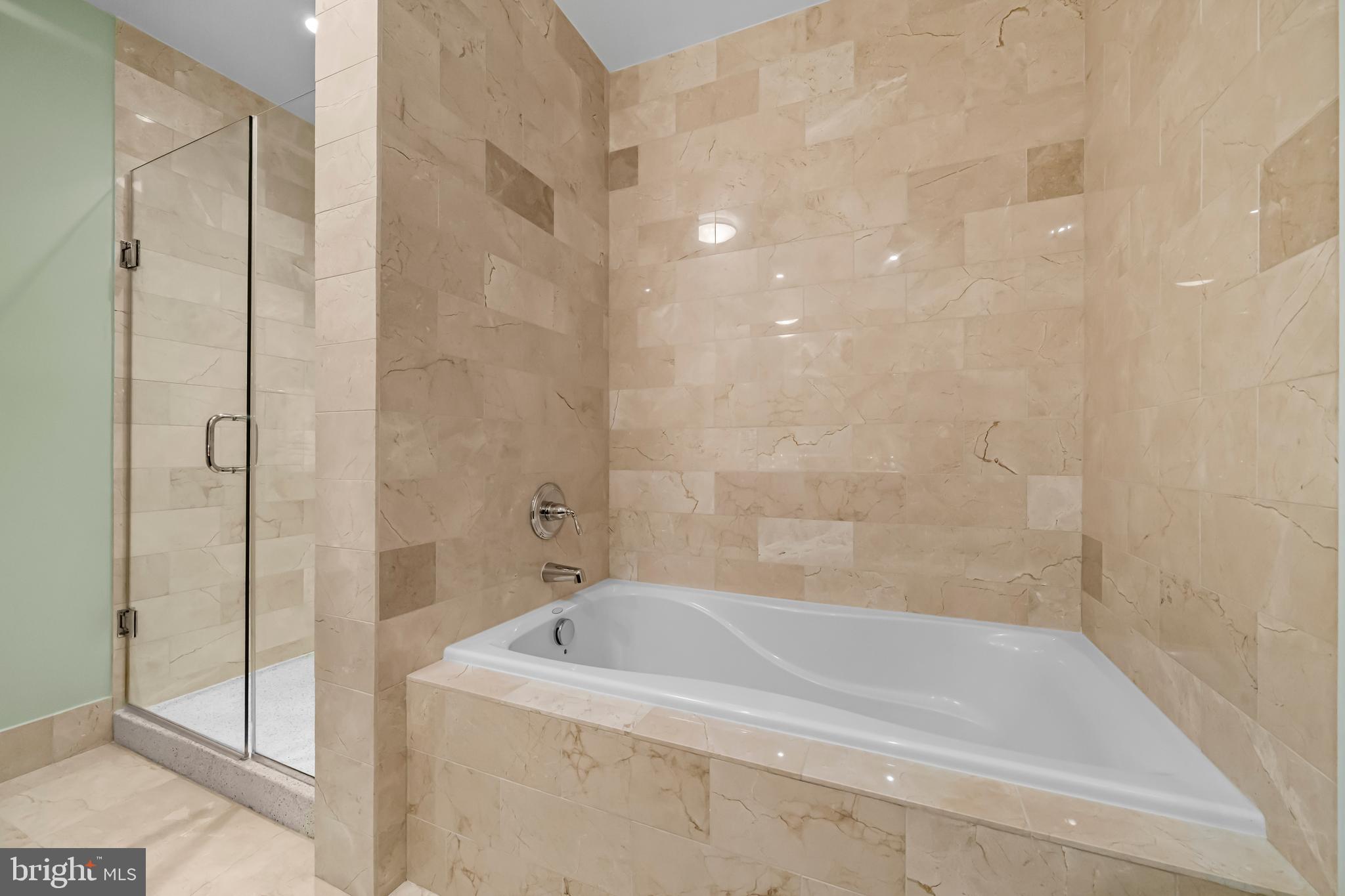 2425 L STREET NW 537