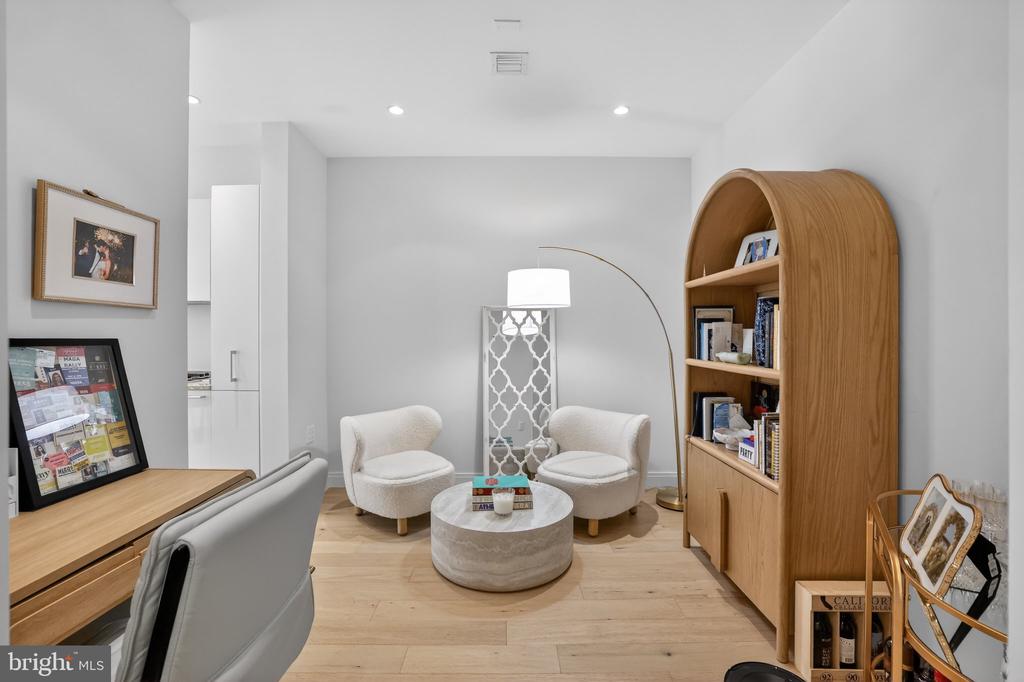 1177 22ND STREET NW Unit: 2M
