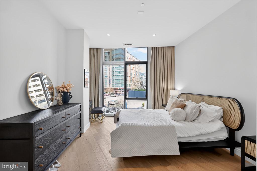 1177 22ND STREET NW Unit: 2M