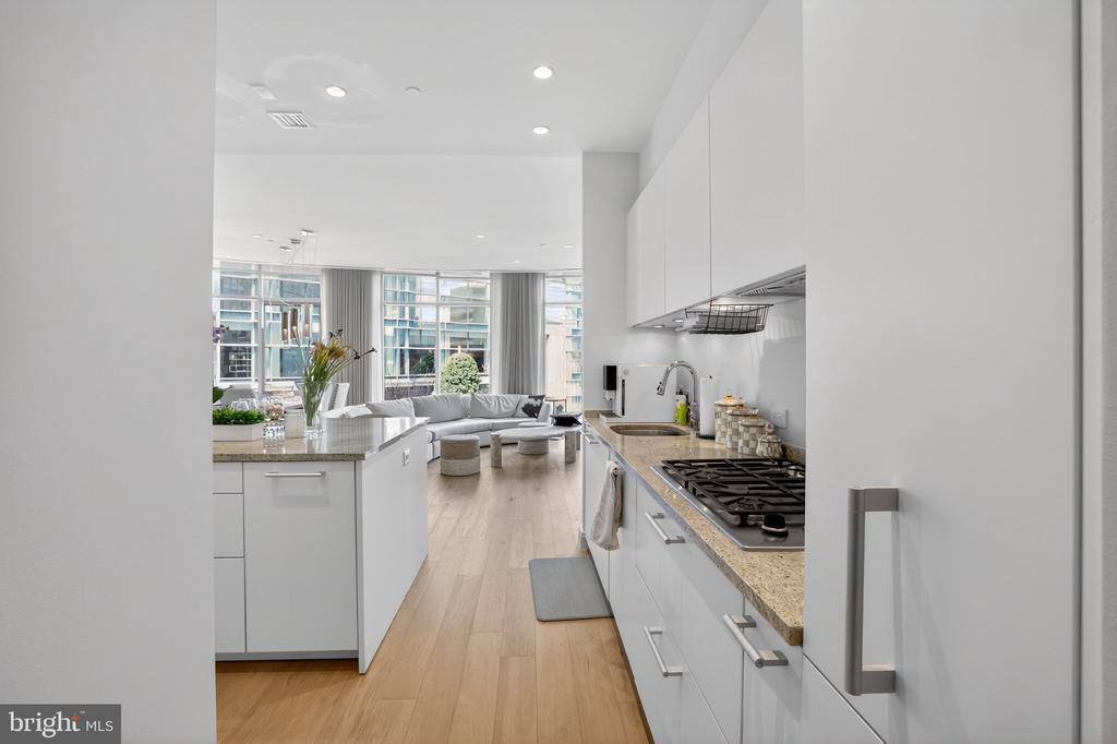 1177 22ND STREET NW Unit: 2M