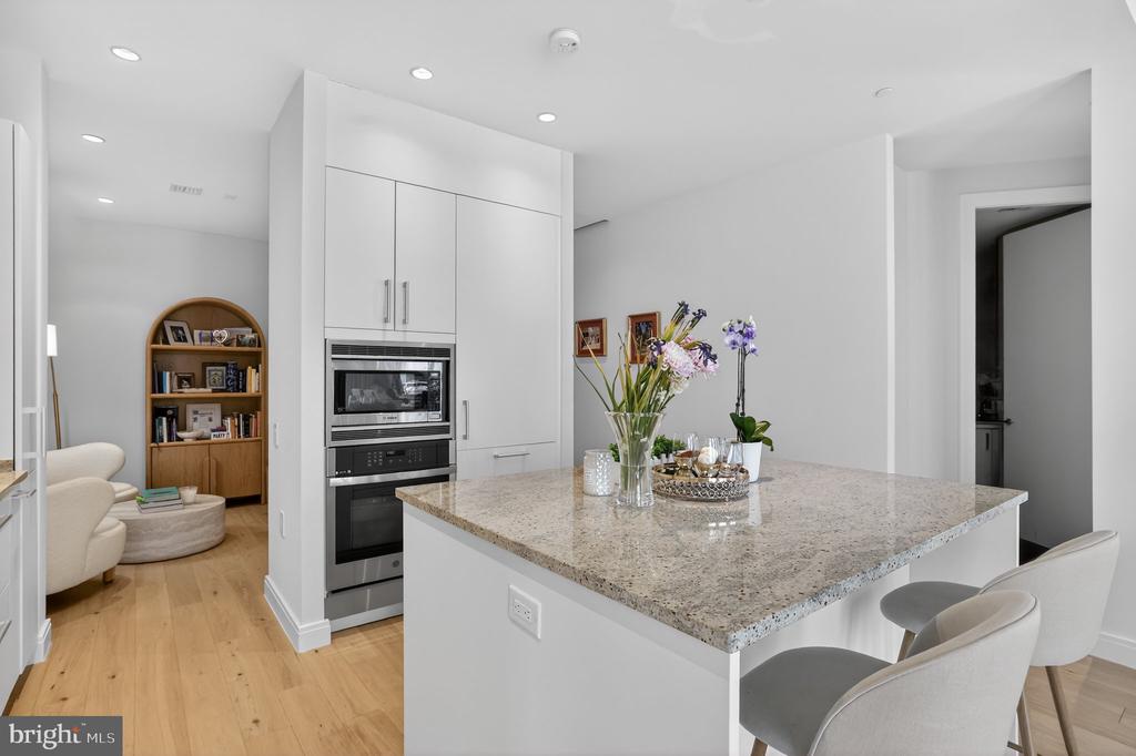 1177 22ND STREET NW Unit: 2M