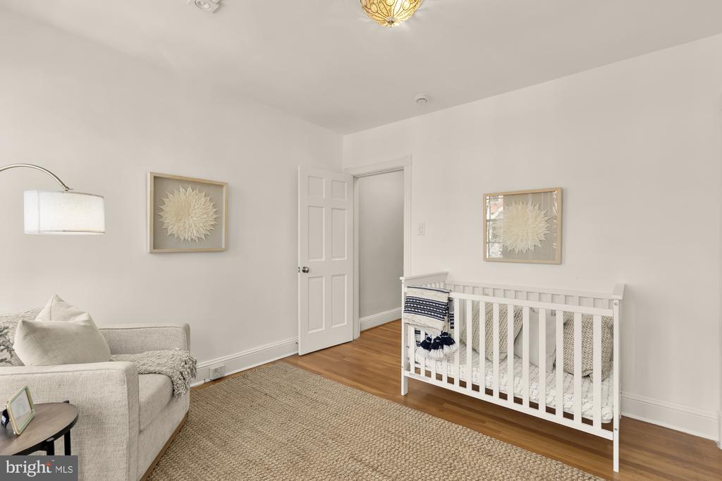 1561 33RD STREET NW