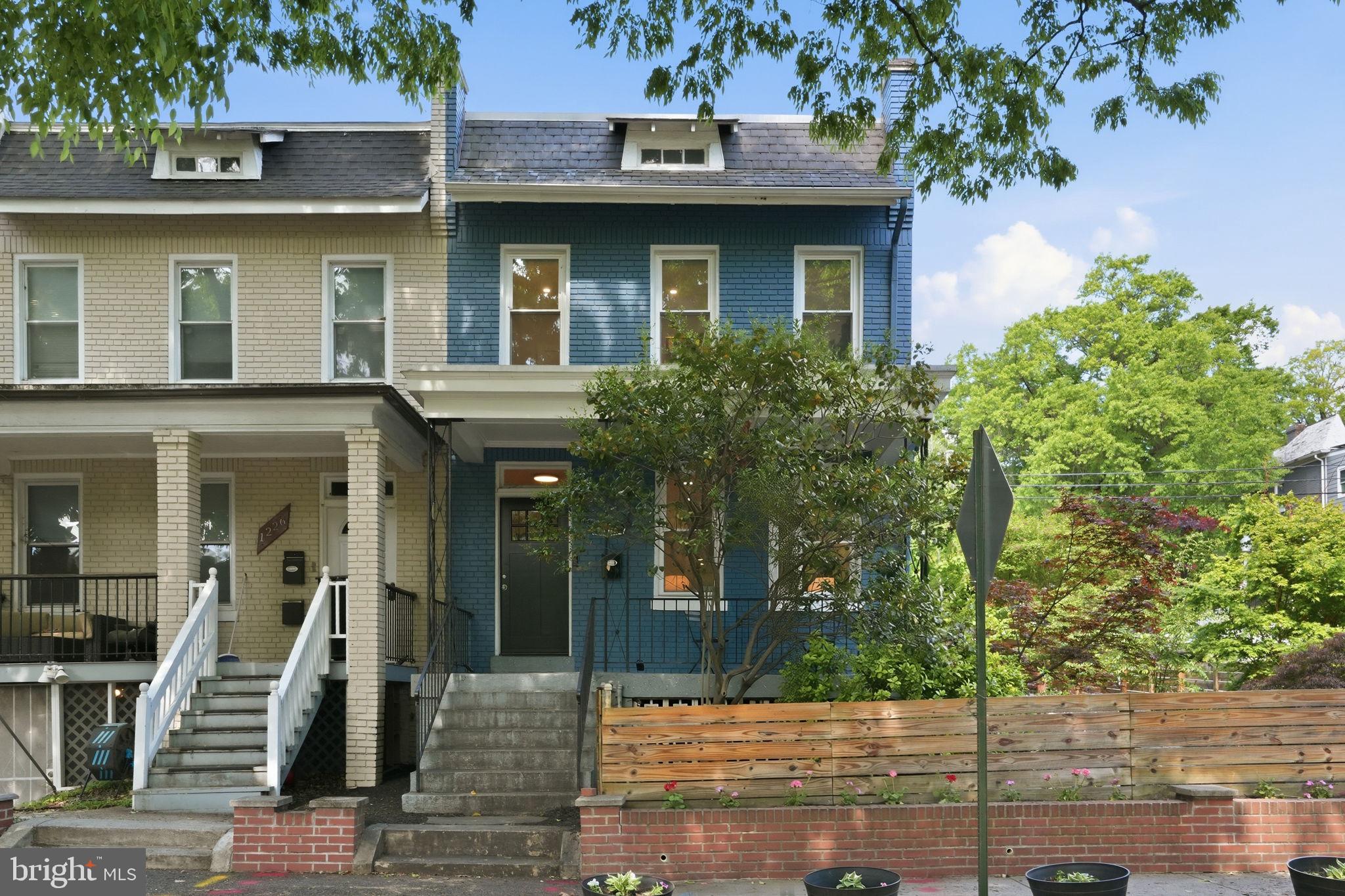 1228 ORREN STREET NE