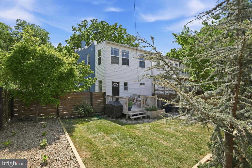 1228 ORREN STREET NE