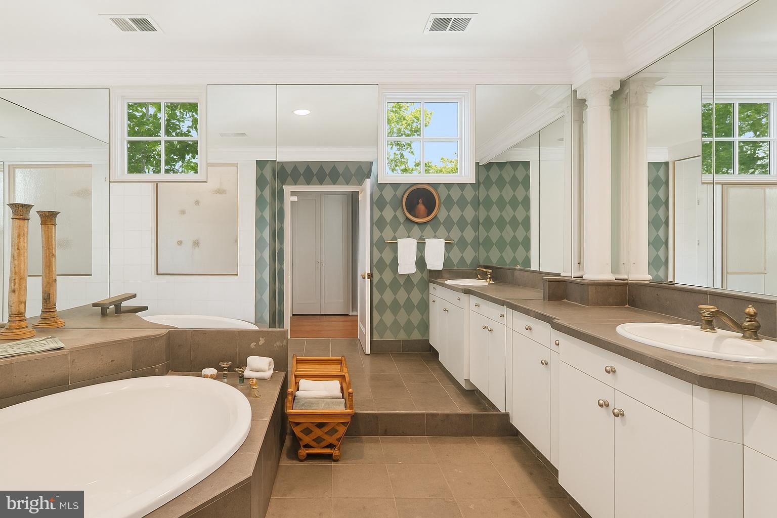 7200 CONNECTICUT AVENUE