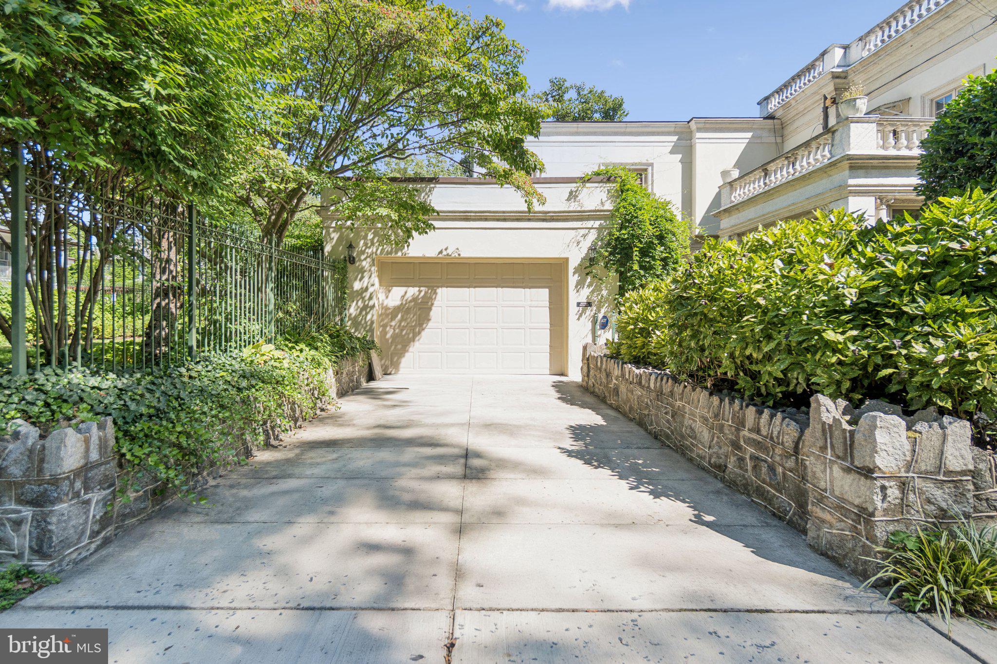 7200 CONNECTICUT AVENUE