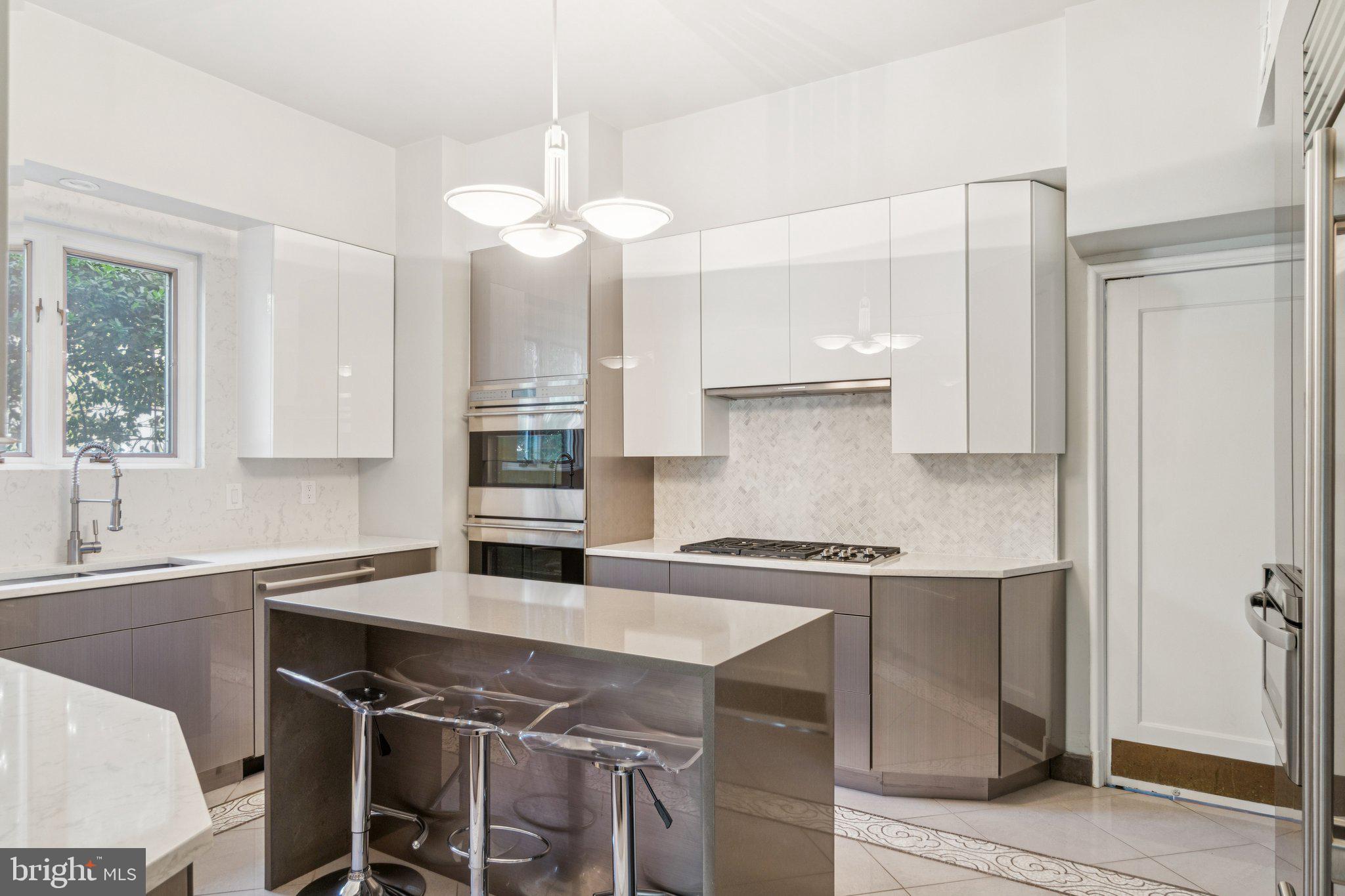 7200 CONNECTICUT AVENUE